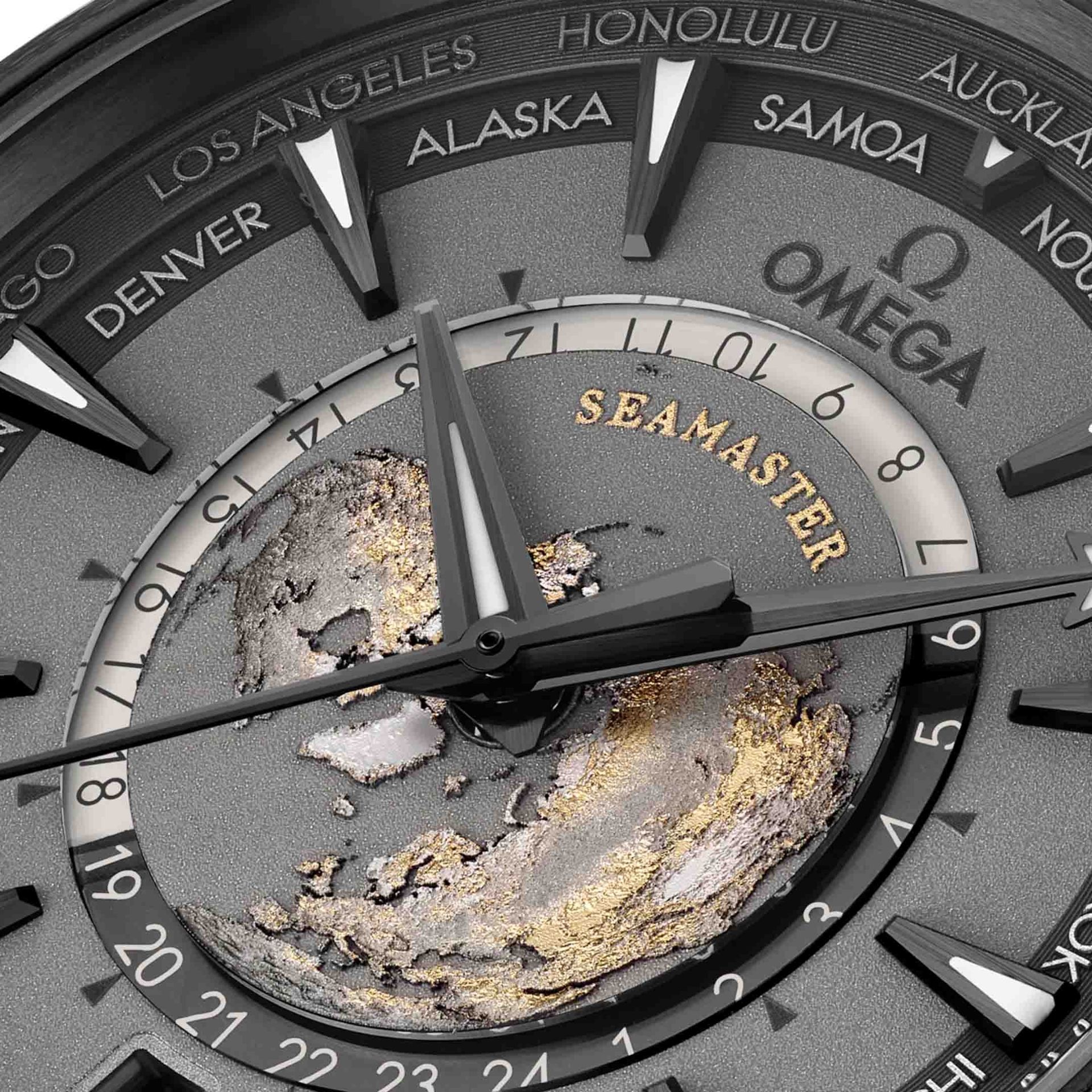 OMEGA Seamaster Aqua Terra 150M Co-Axial Master Chronometer Gmt Worldtimer 43 MM 220.92.43.22.99.001