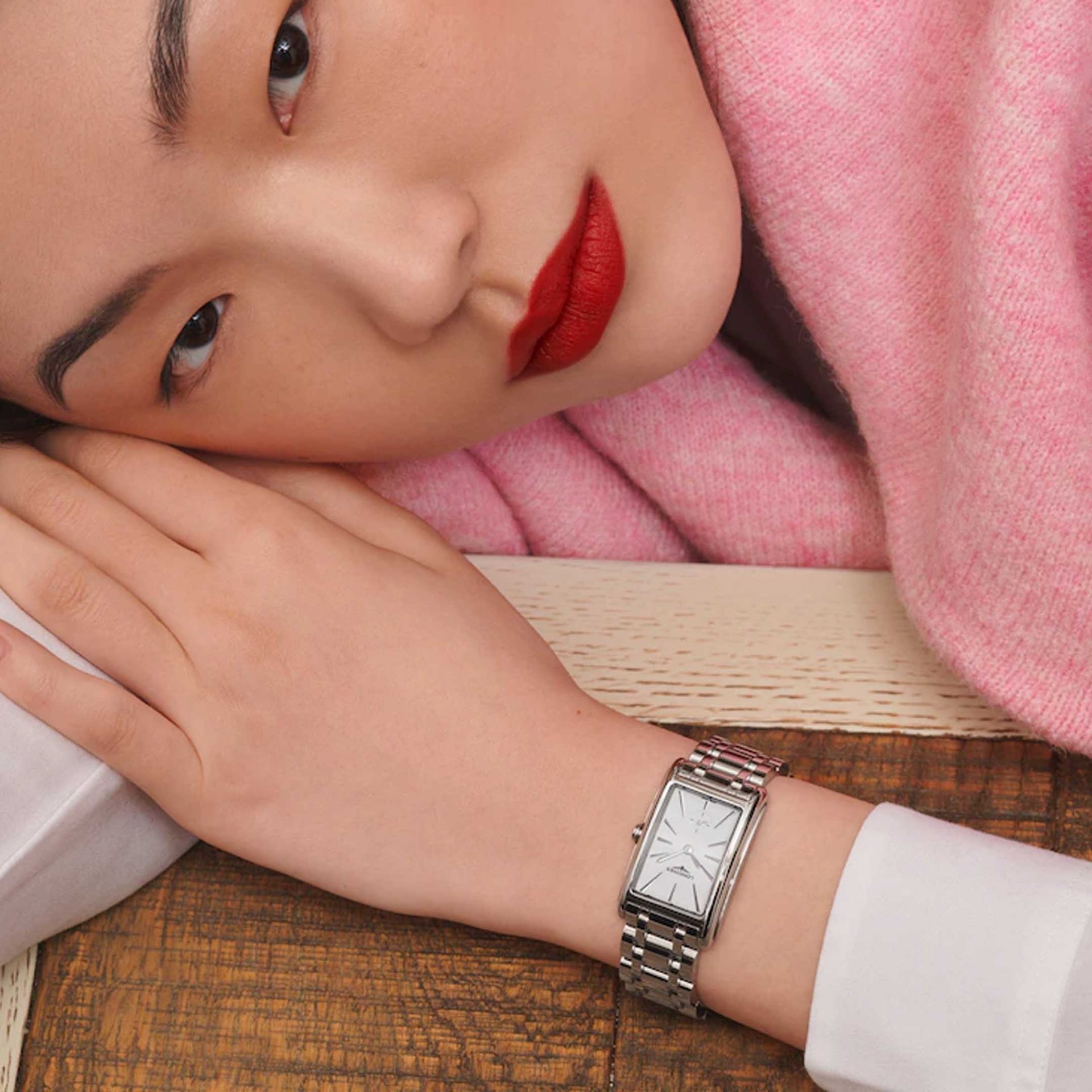 LONGINES Dolcevita 23,3x37mm L5.512.4.11.6