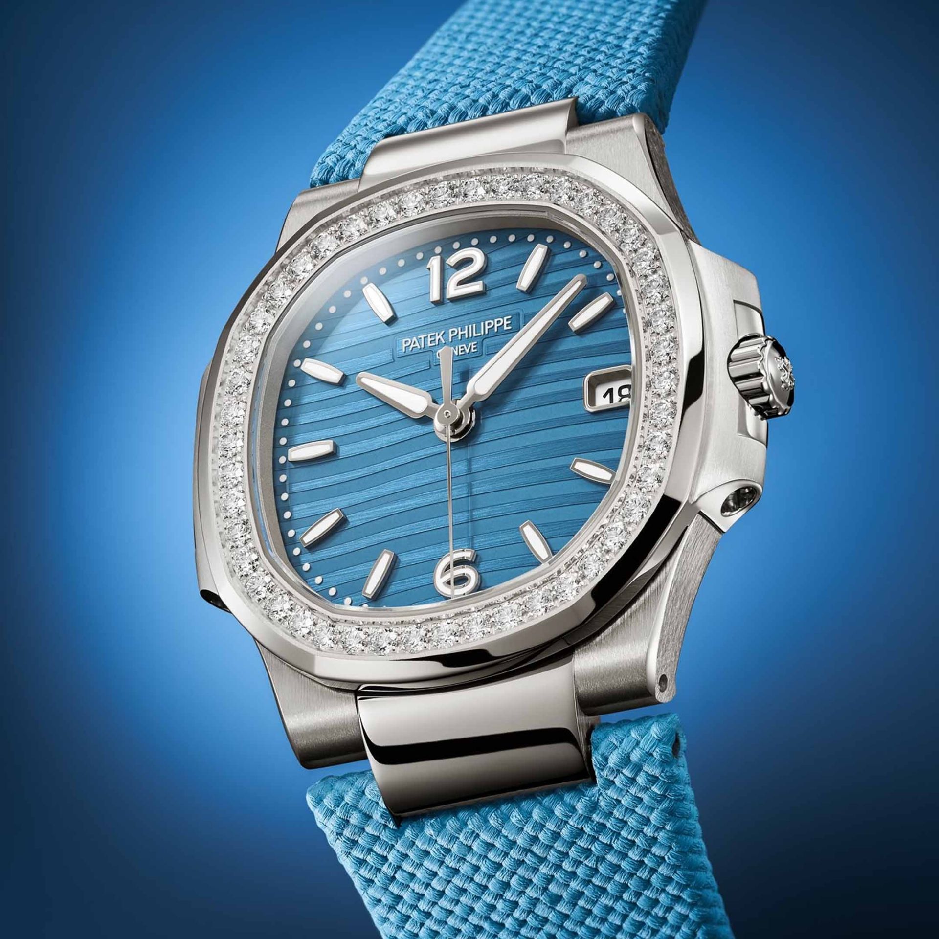 PATEK PHILIPPE Nautilus 32 MM 7010G-013