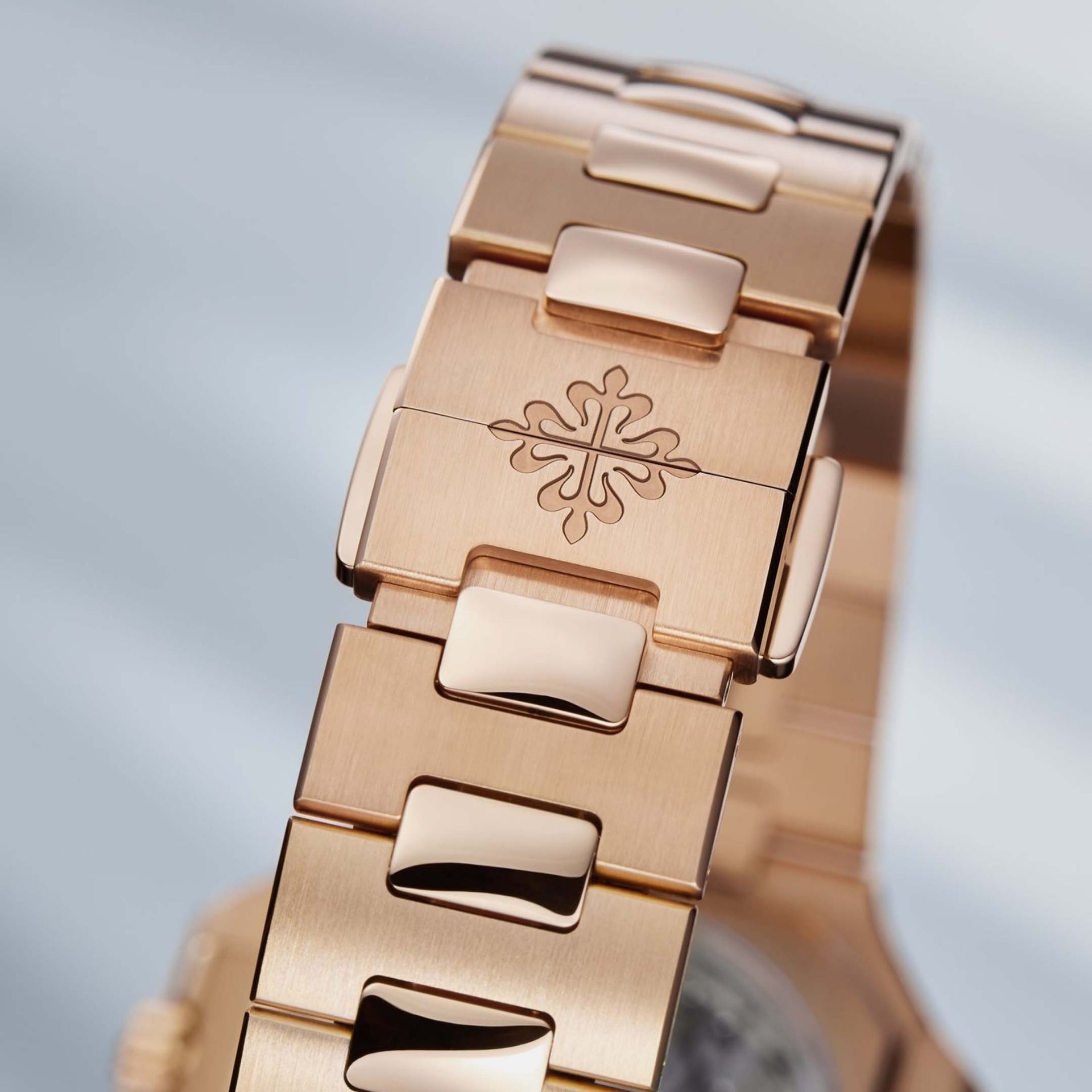 PATEK PHILIPPE Cubitus 40 MM 7128/1R-001