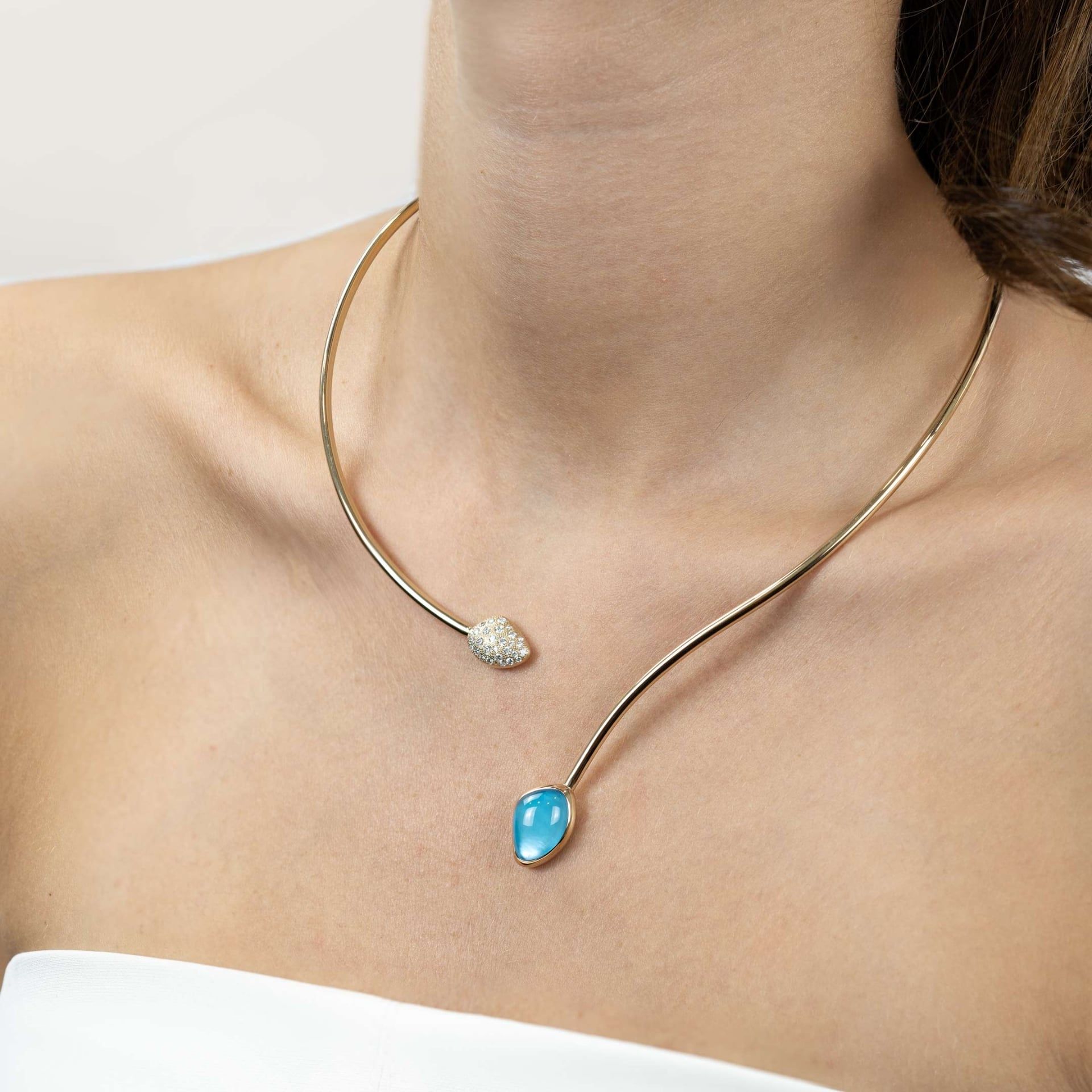 ASTRUA Collana Mykonos, Oro Bianco, Diamanti, Tripletta  MI69CNLPDCTURMPBTA