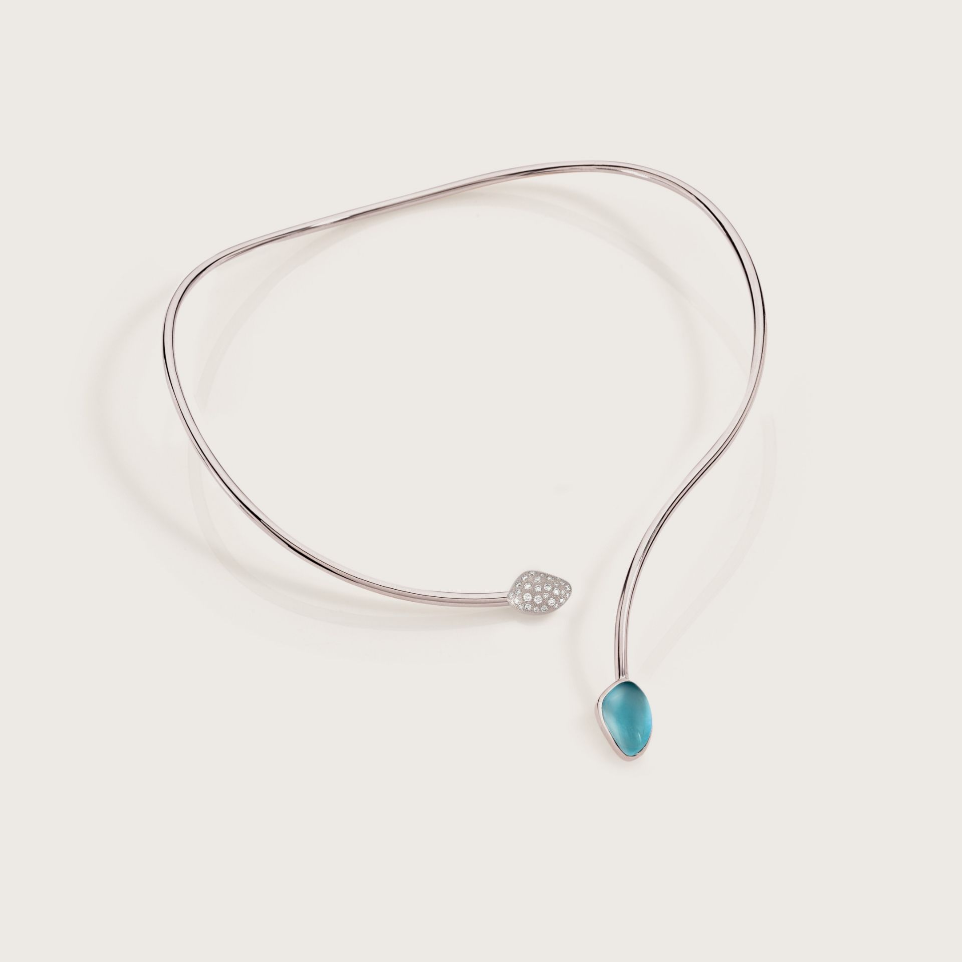 ASTRUA Collana Mykonos, Oro Bianco, Diamanti, Tripletta  MI69CNLPDCTURMPBTA