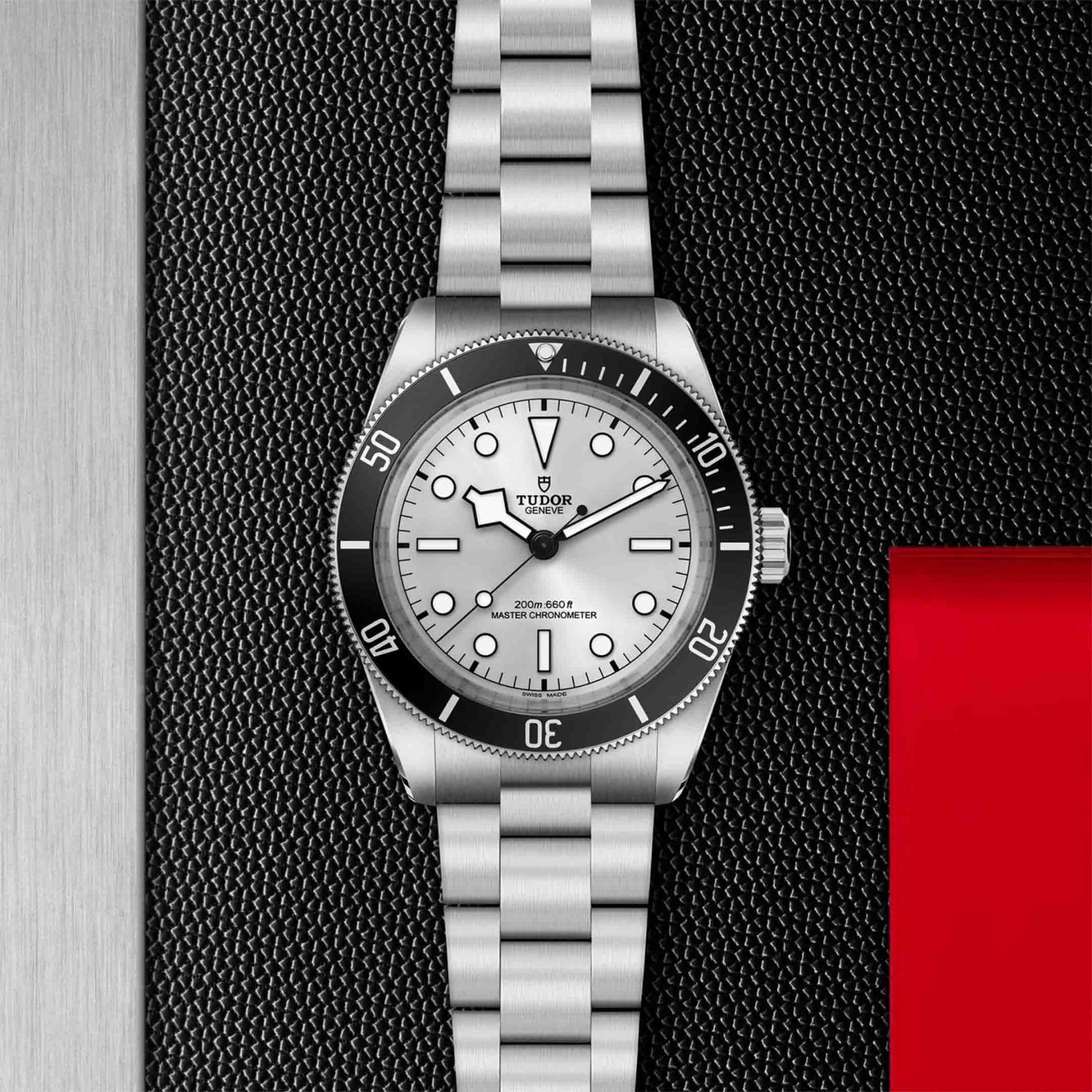 TUDOR Black Bay 68 43 MM M7943A1A0NU-0002
