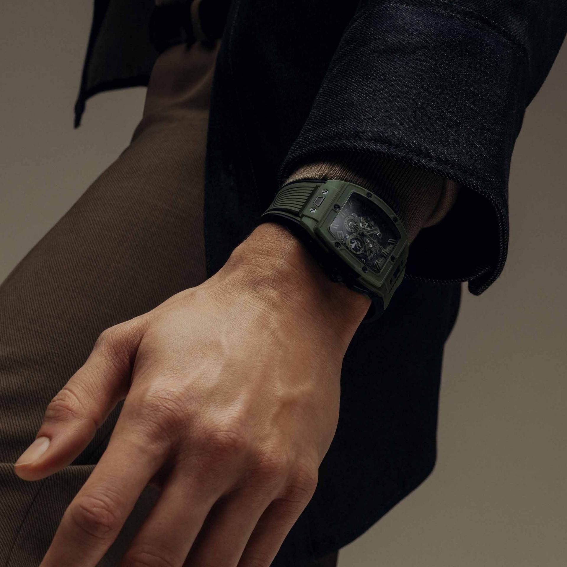 HUBLOT Spirit of Big Bang Dark Green Ceramic 42 MM 642.GX.5210.RX