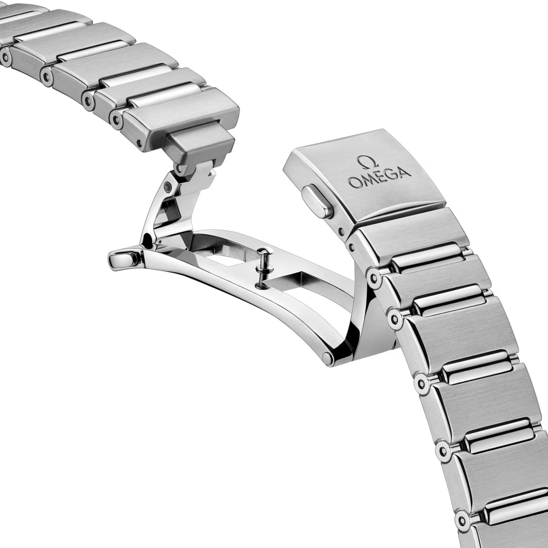 OMEGA Constellation Co-Axial Master Chronometer 29 MM 131.15.29.20.55.001