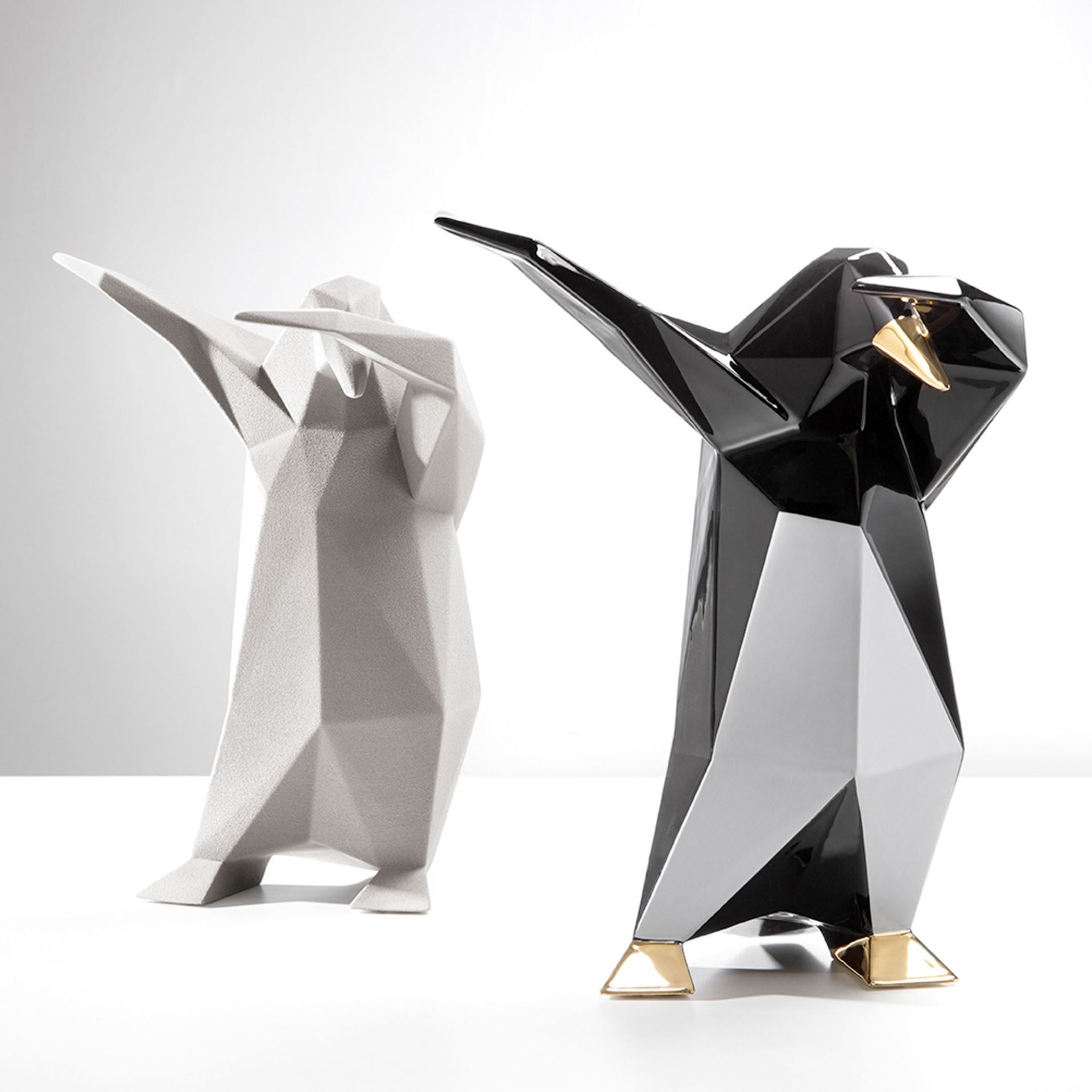 BOSA Scultura Dab Penguin Nero (Vittorio Gennari) 31 CM - H 38 CM A-24/09+04+04/29