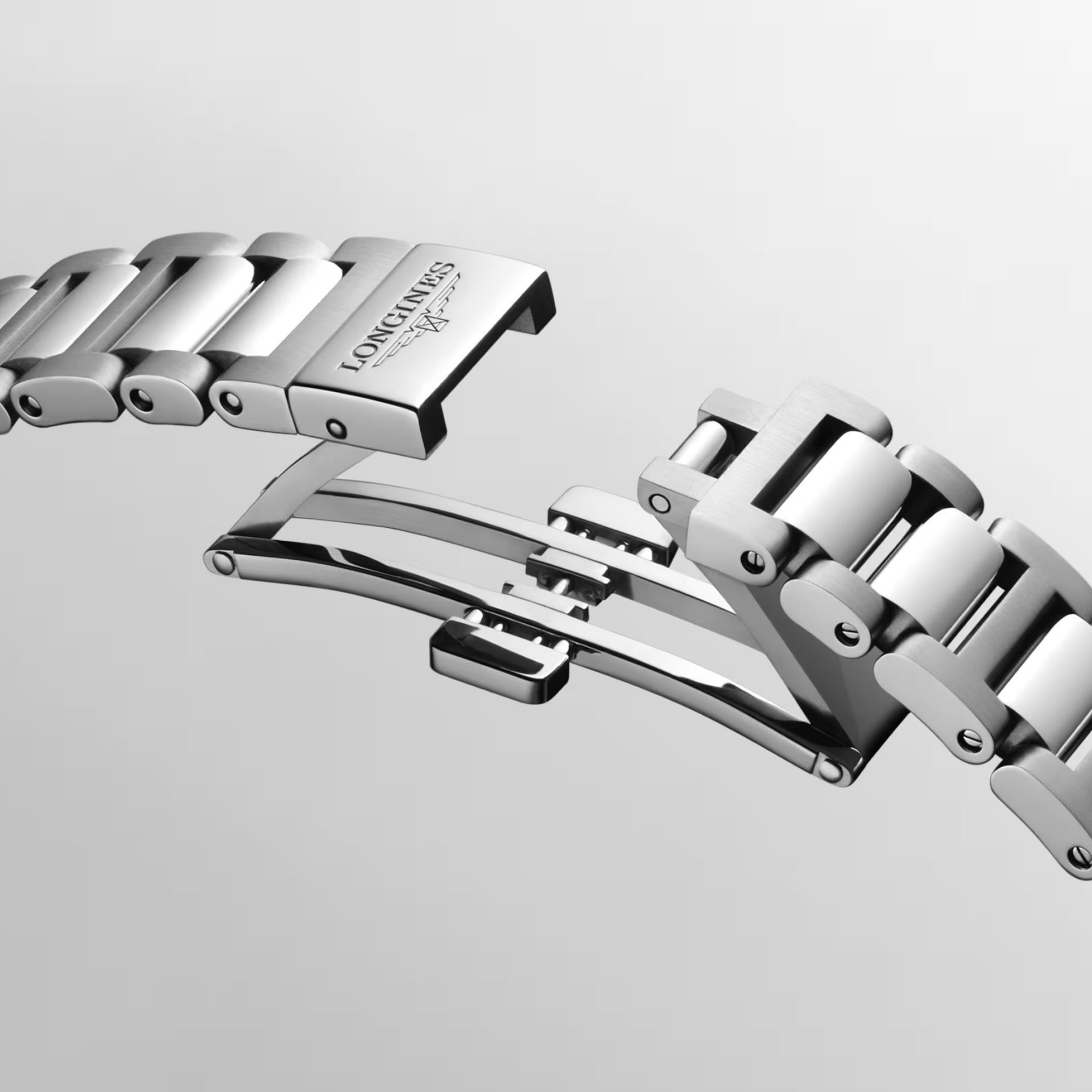 LONGINES Conquest 30 MM L3.320.5.92.6