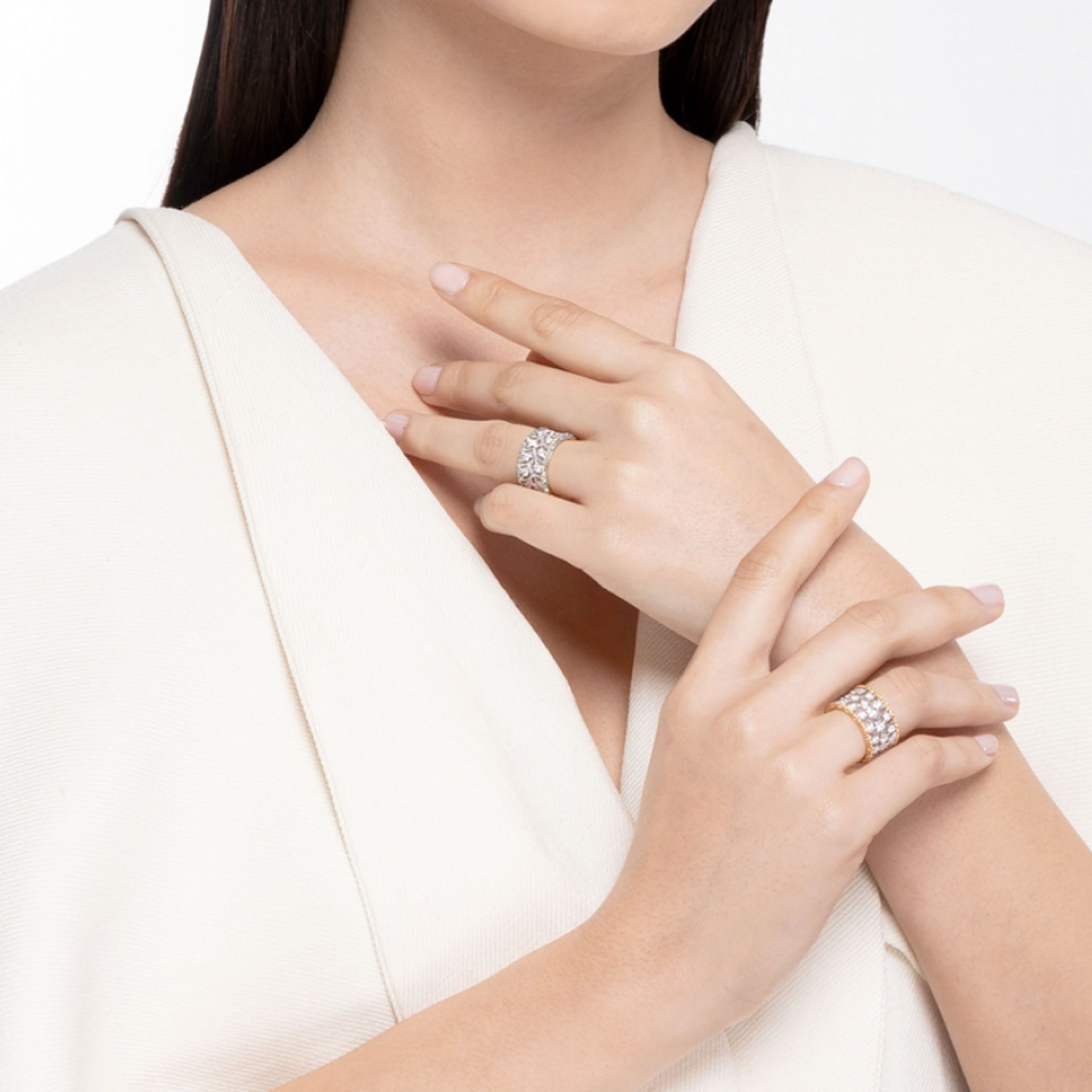 BUCCELLATI Anello Eternelle Ramage in Oro Bianco con Diamanti  JAUETE008439