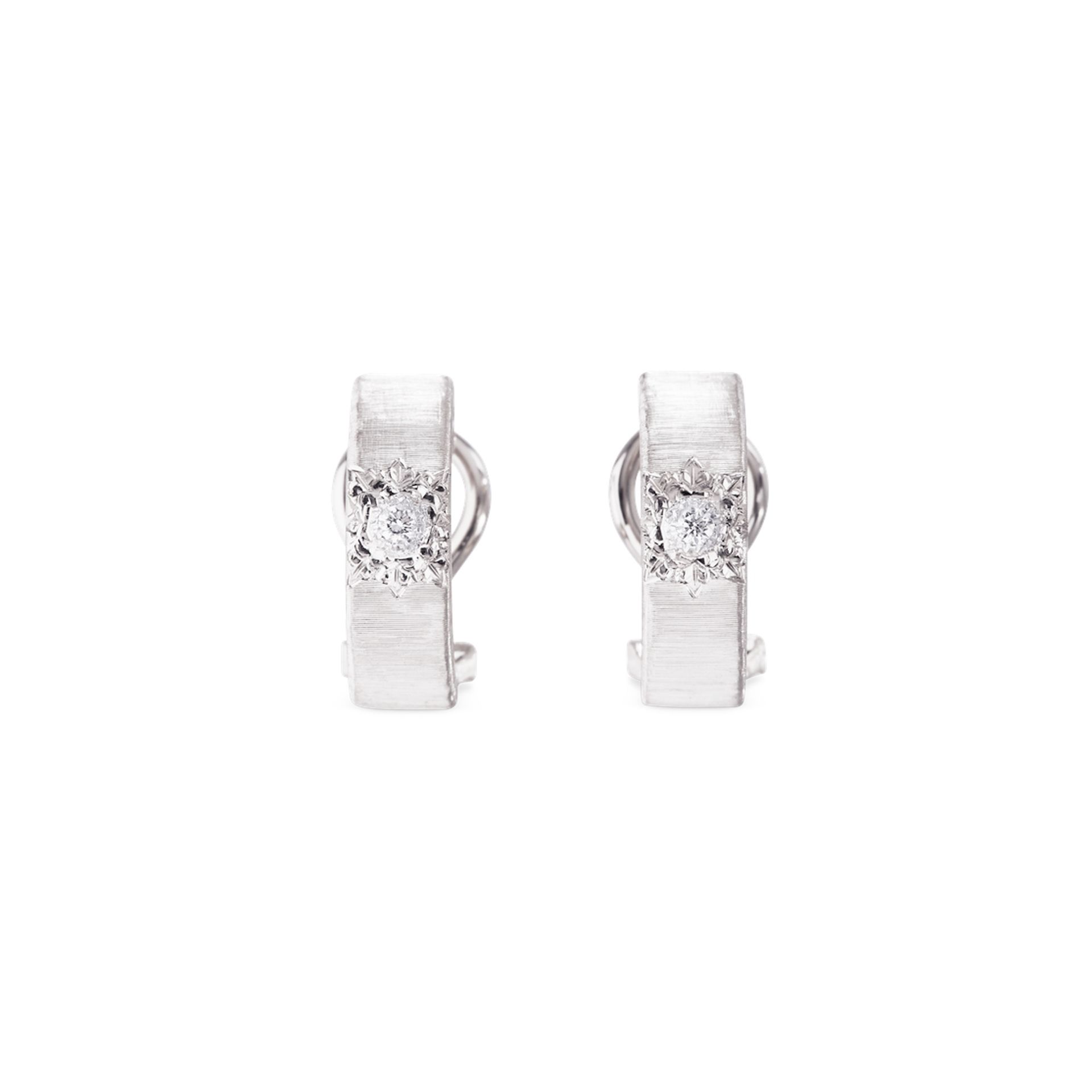 BUCCELLATI Orecchini Macri Classica in Oro Bianco con Diamanti  JAUEAR015960