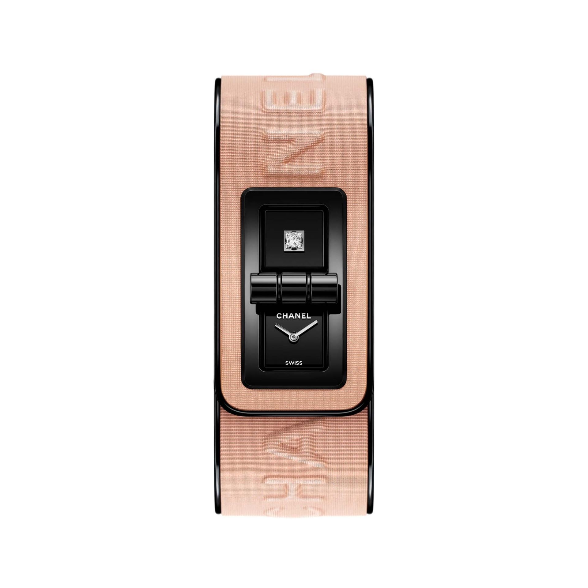 CHANEL Code Coco Blush 25 X 39.3 MM H10282