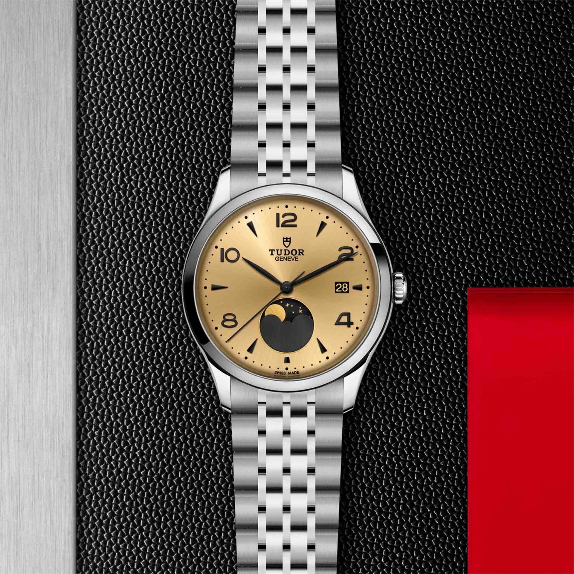 TUDOR 1926 Luna 39 MM M91560-0001