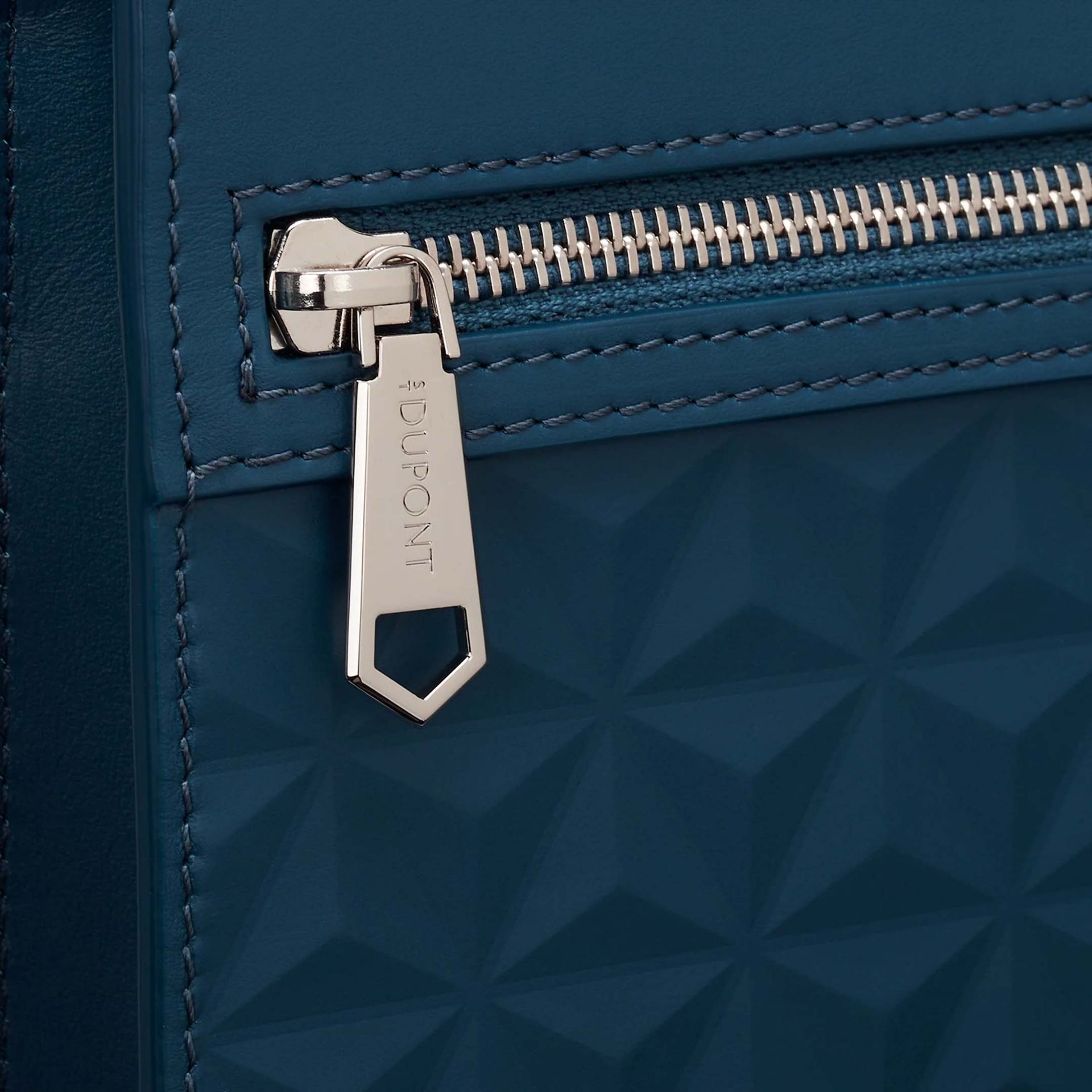 S. T. Dupont Pochette Apex Pelle Blu Scuro  1AX212UD1