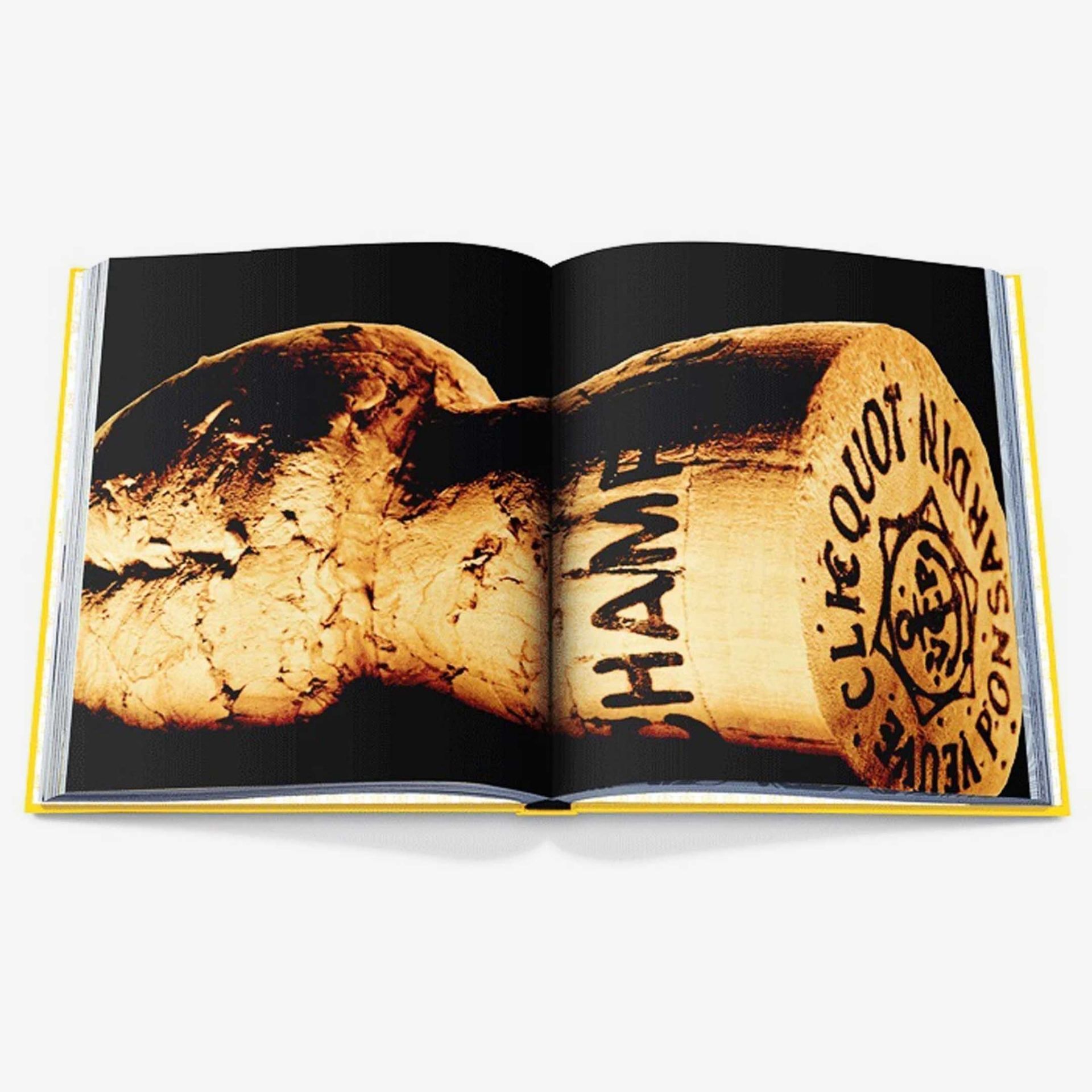 ASSOULINE Libro Veuve Clicquot 25 x 3 x H 33 CM 9781614285397