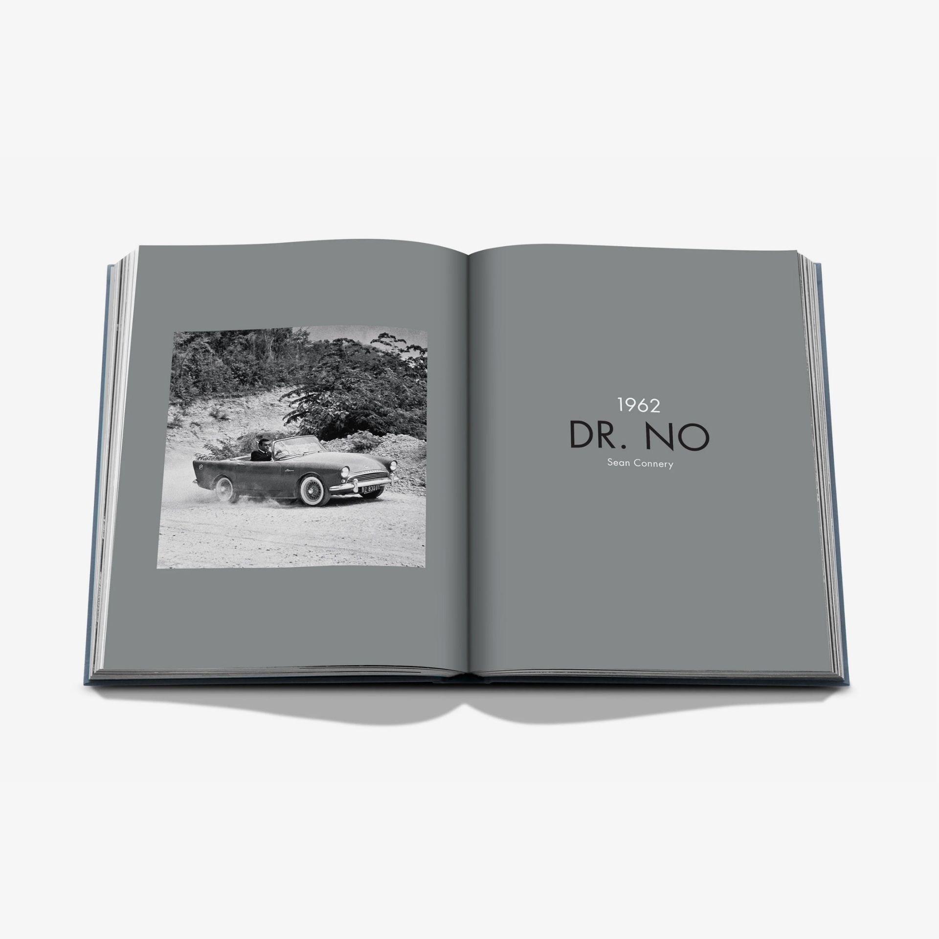 ASSOULINE Libro James Bond Cars 25 x 4 x H 33 CM 9781649804976