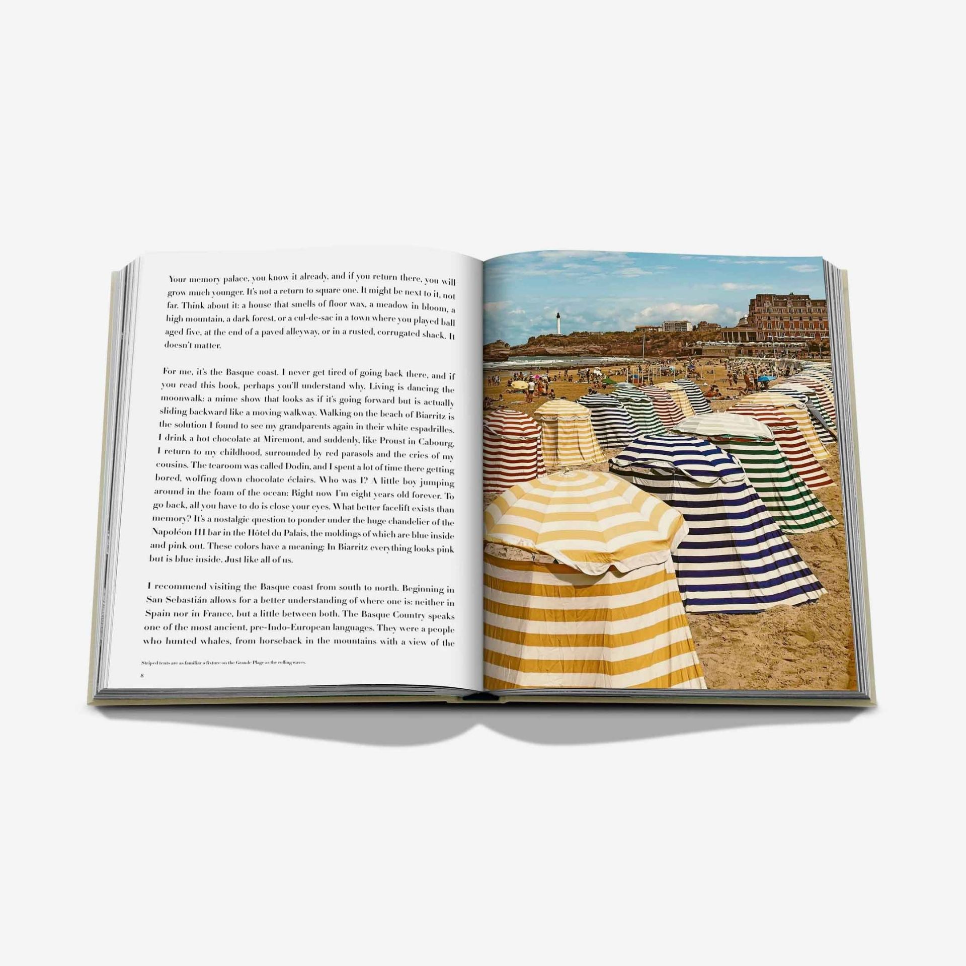 ASSOULINE Libro Biarritz Basque 25 x 4 x H 33 CM 9781649803399