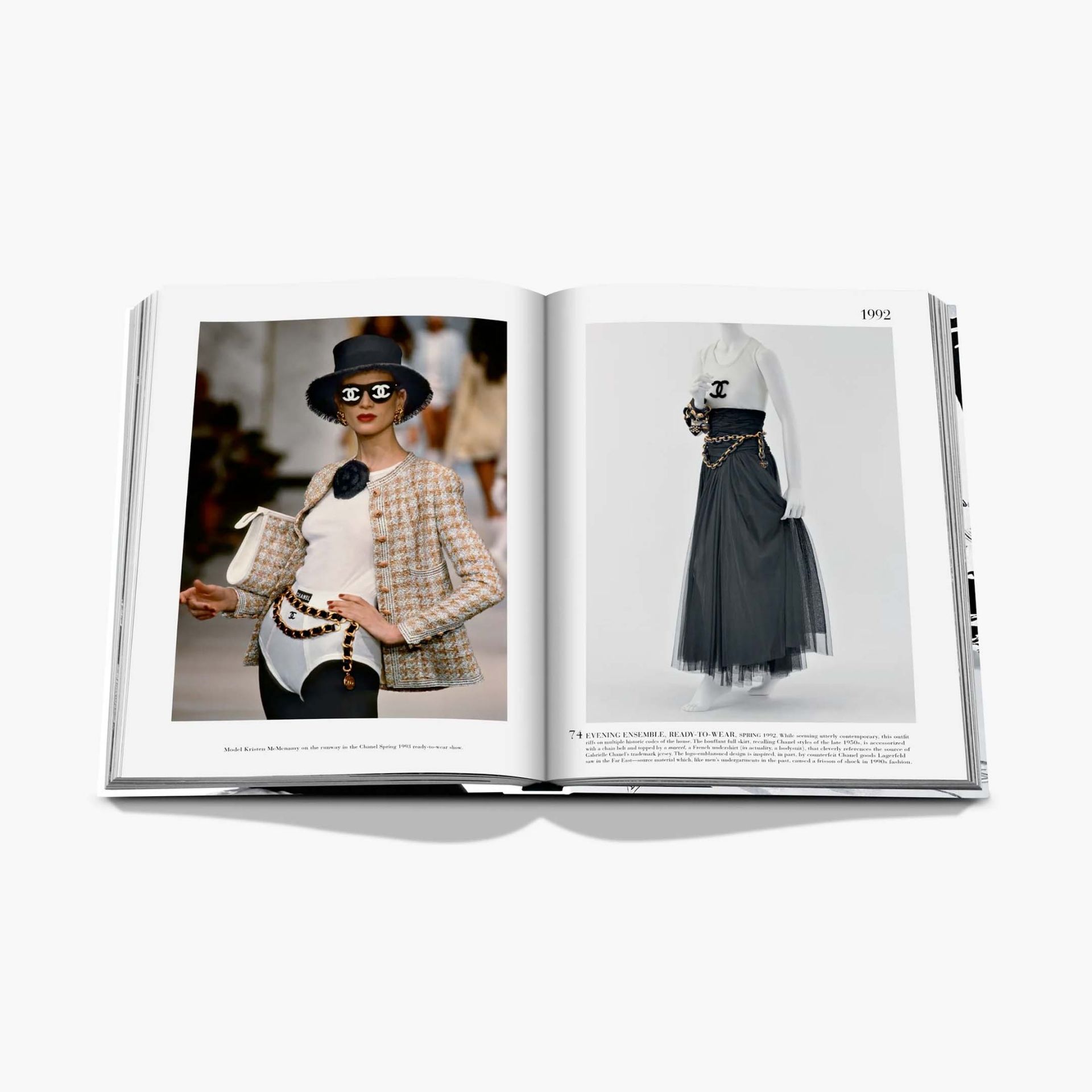 ASSOULINE Libro Chanel: The Legend of an Icon 25 x 4 x H 33 CM 9781649803443