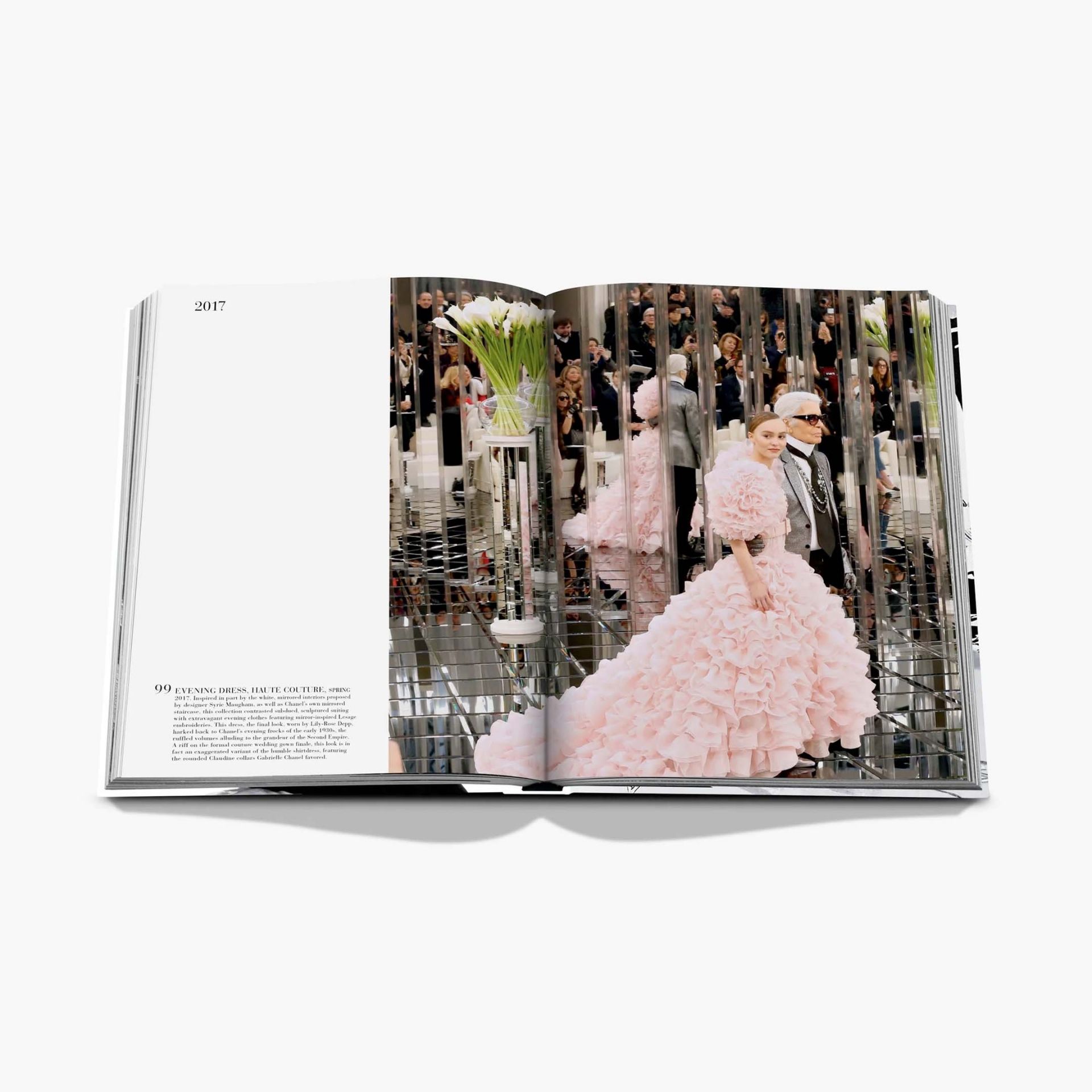 ASSOULINE Libro Chanel: The Legend of an Icon 25 x 4 x H 33 CM 9781649803443
