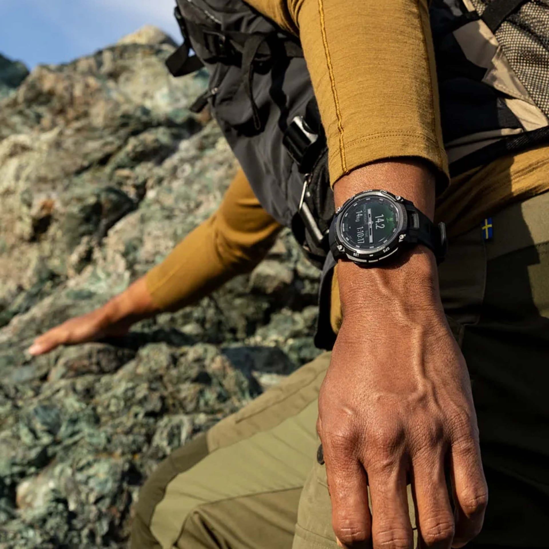 GARMIN Instinct® Crossover AMOLED - Tactical Edition 47 MM 010-03398-02