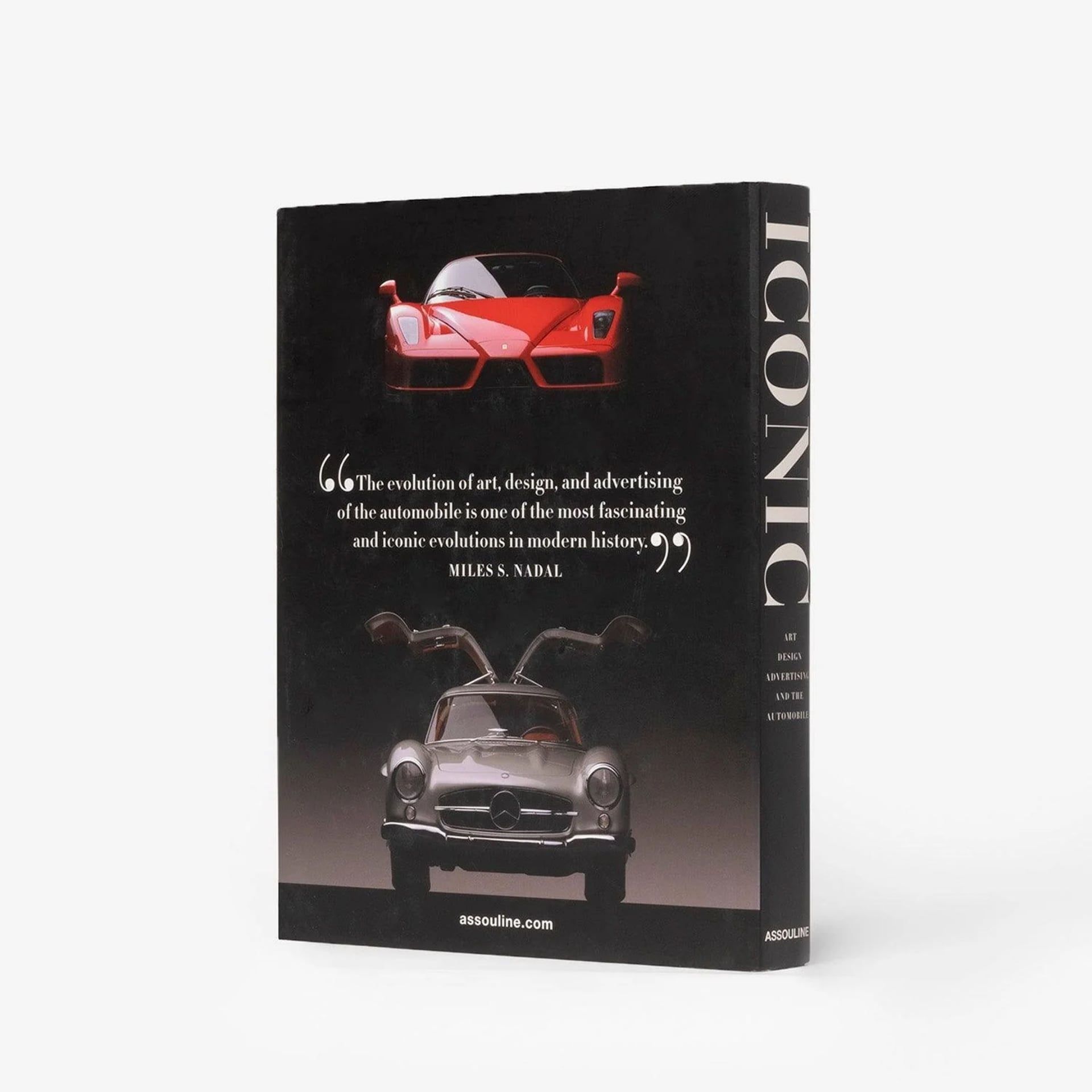 ASSOULINE Libro Iconic: Art, Design, Advertising, and the Automobile 25 x 4 x H 33 CM 9781649805942