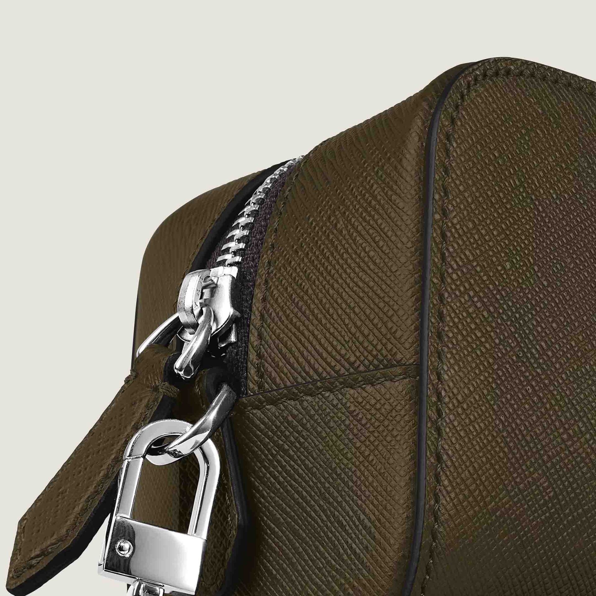 Montblanc Trousse da Toilette Piccola in Pelle Sartorial  221570