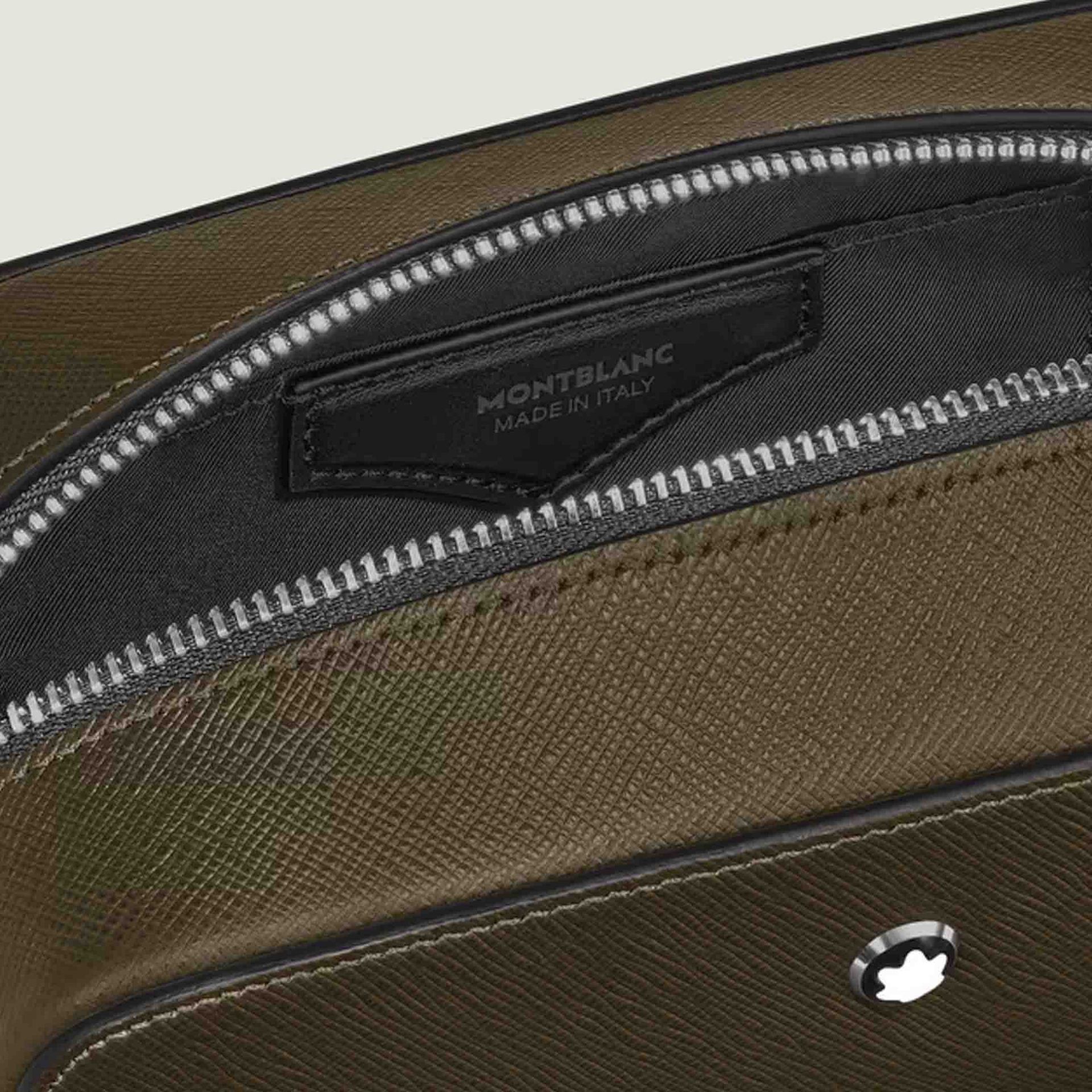 Montblanc Trousse da Toilette Piccola in Pelle Sartorial  221570