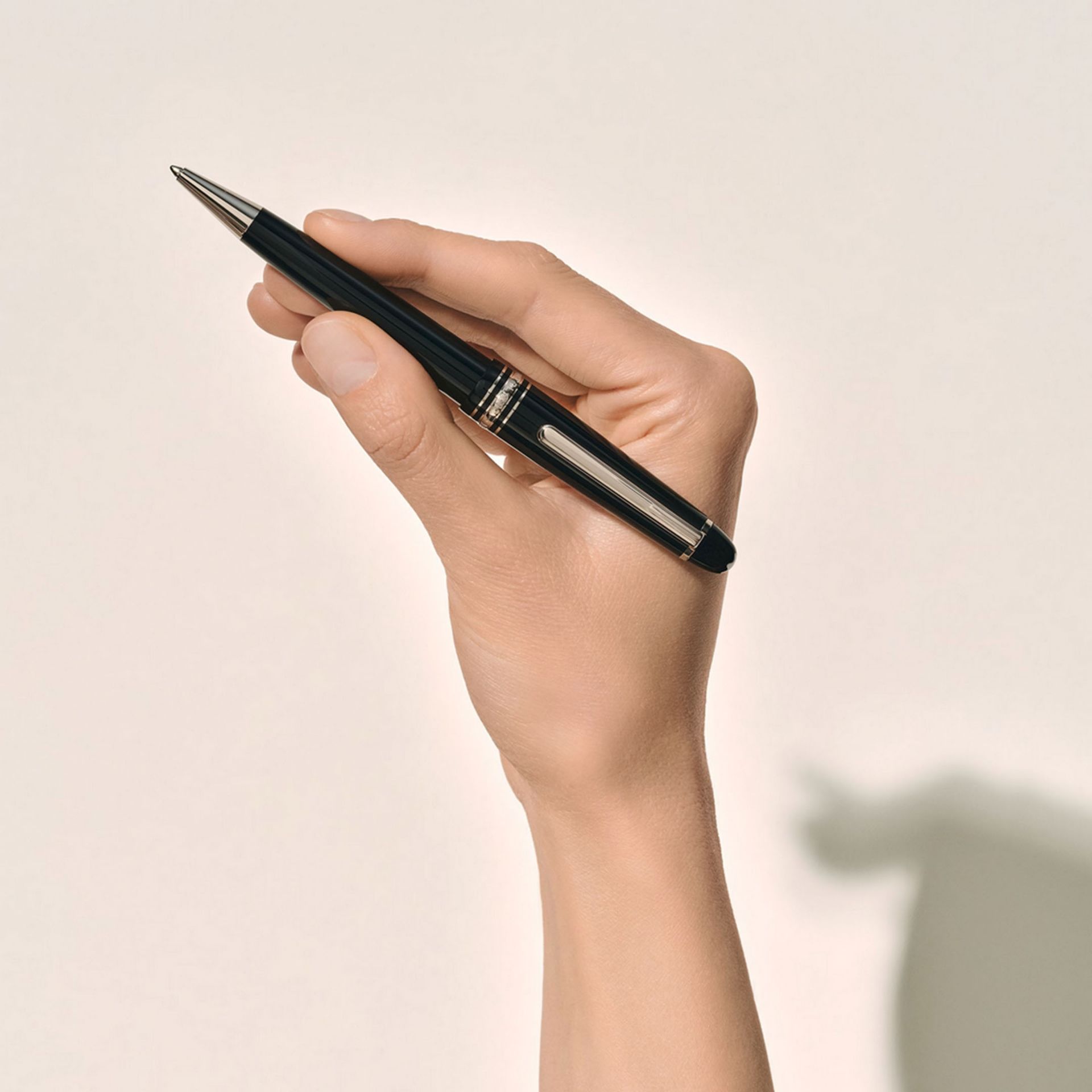 MONTBLANC Penna a Sfera Meisterstück Placcata in Platino Midsize  132491