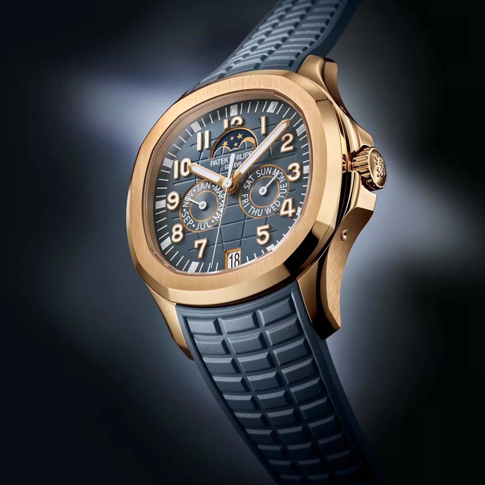 PATEK PHILIPPE Aquanaut 39.9 MM 5261R-001