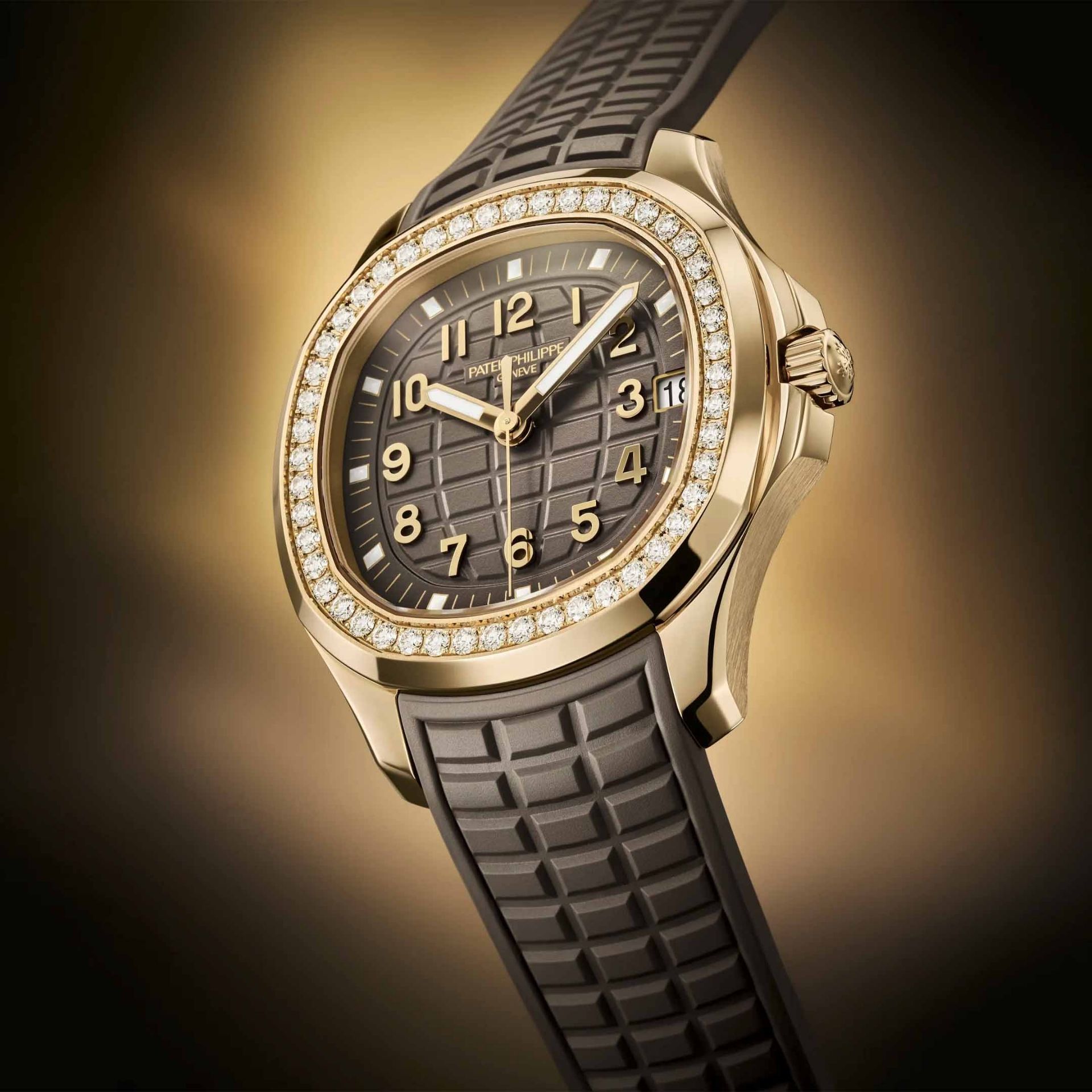 PATEK PHILIPPE Aquanaut 38.8 MM 5268/200R-010
