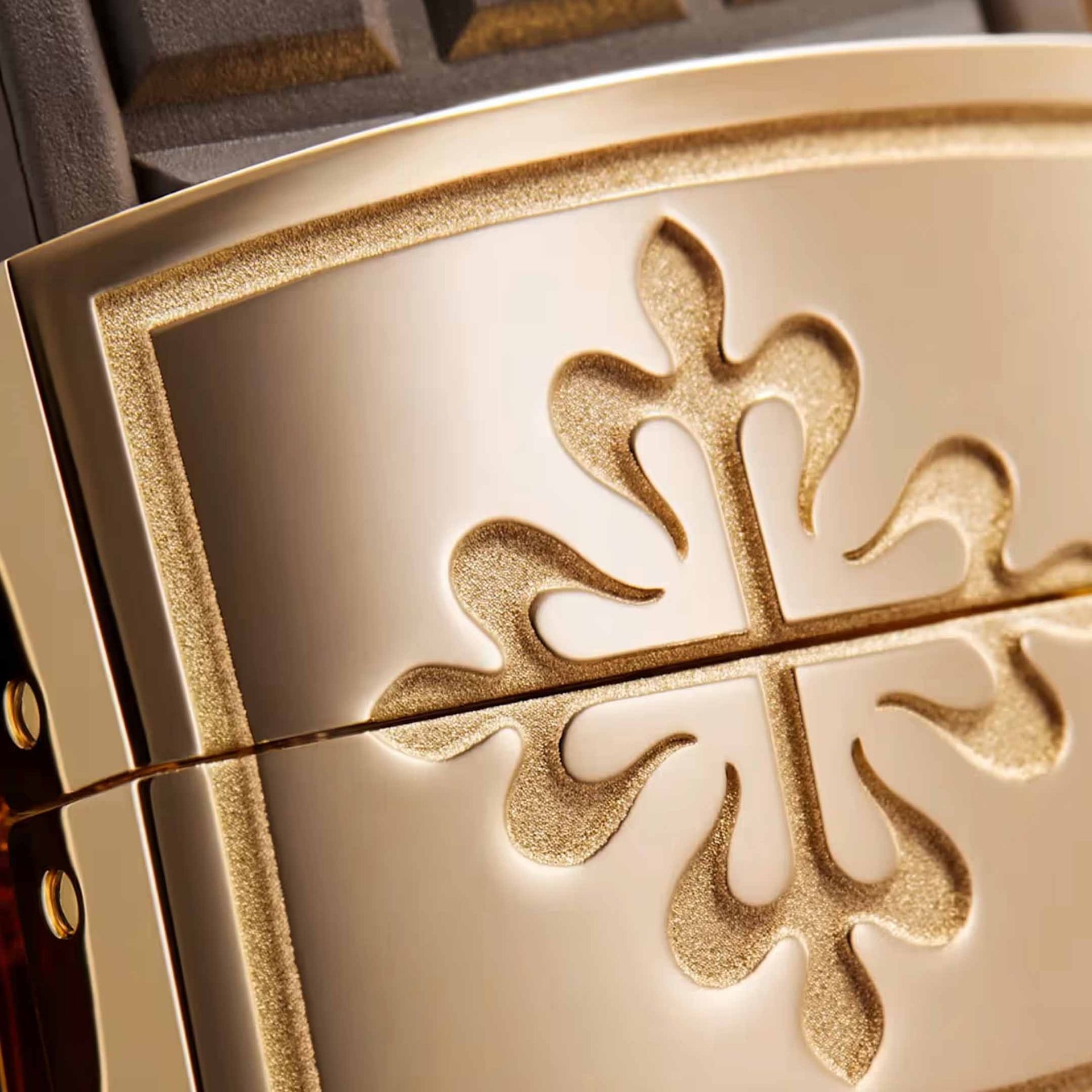 PATEK PHILIPPE Aquanaut 38.8 MM 5268/200R-010
