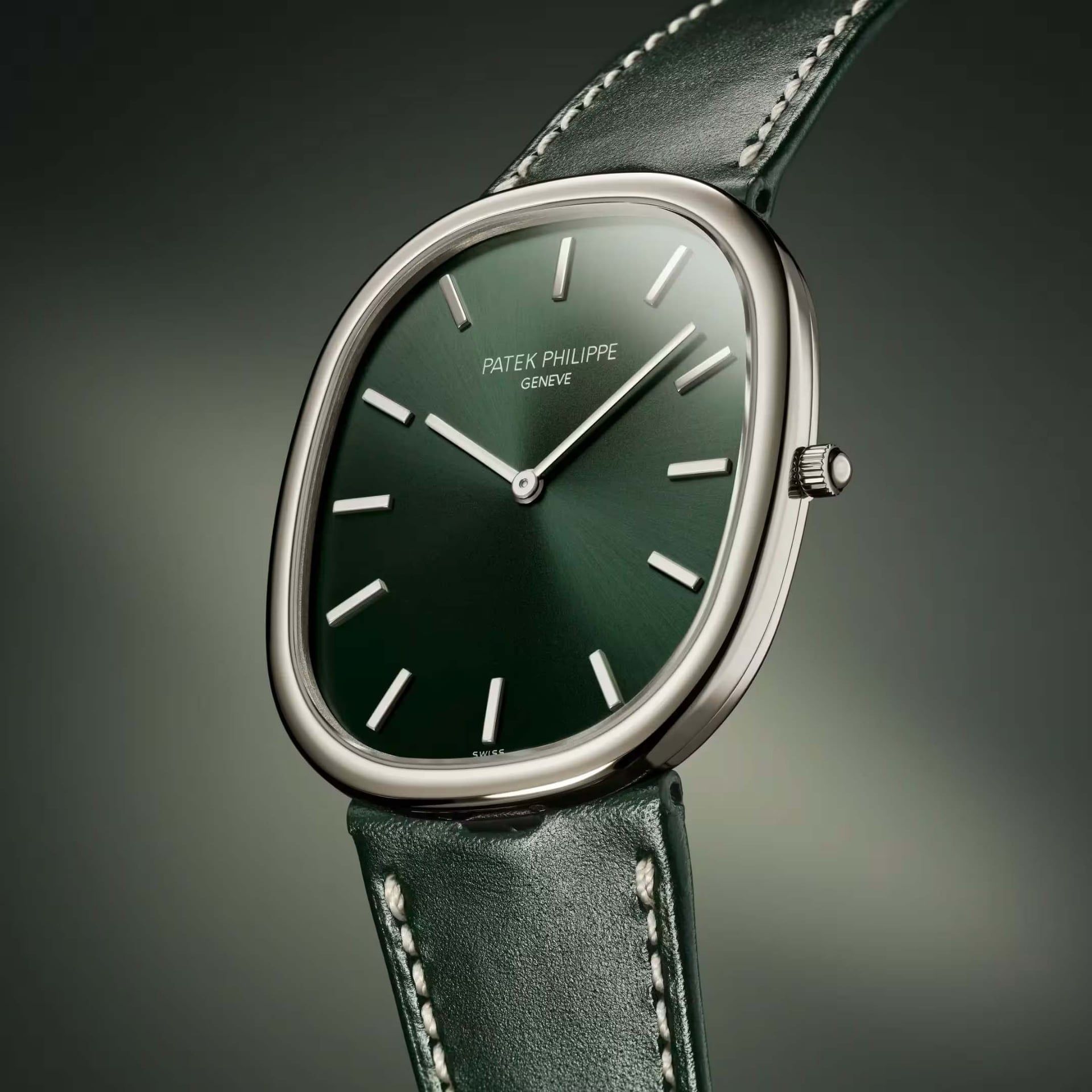 PATEK PHILIPPE Ellisse D'Oro 34.5 X 39.5  MM 5738G-001