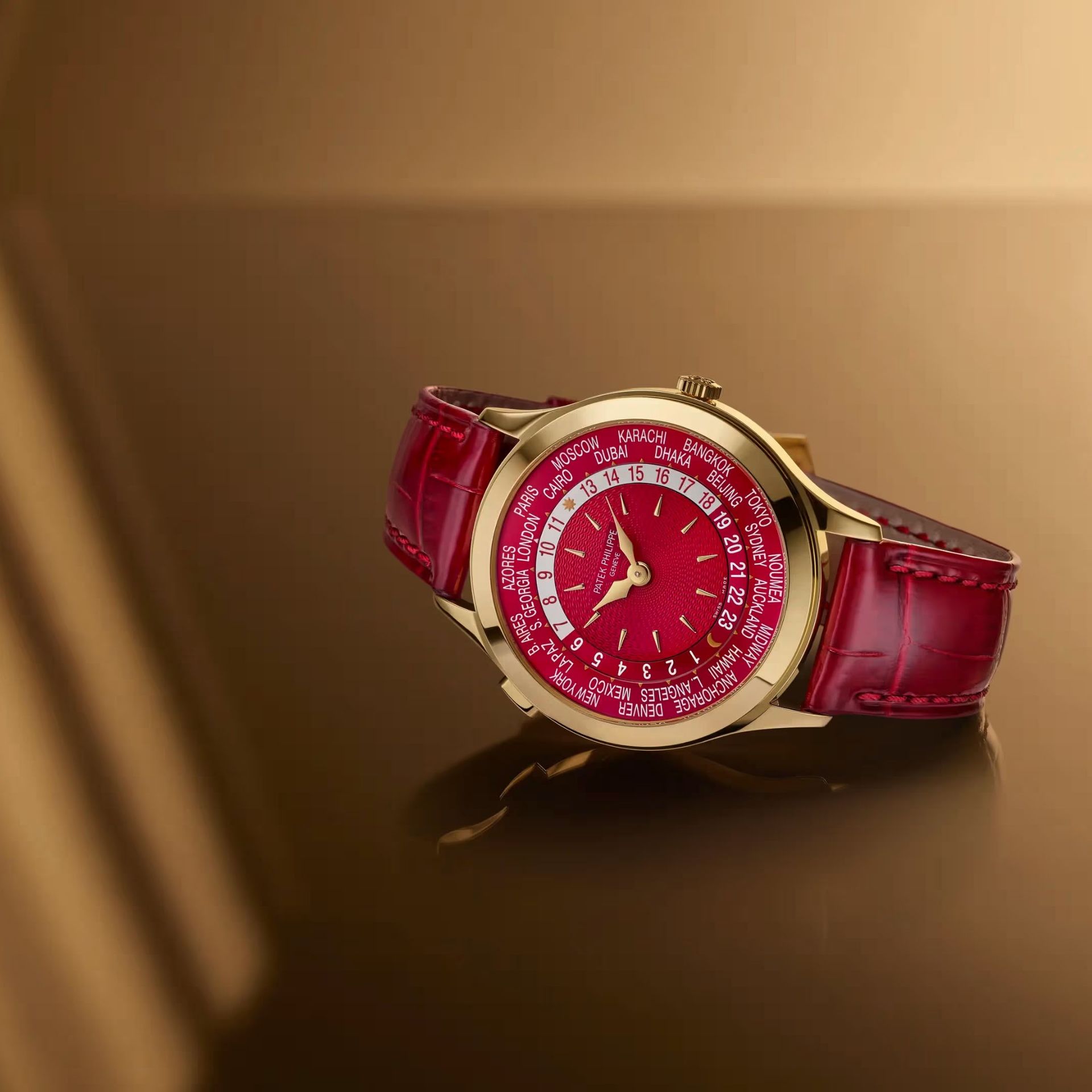 PATEK PHILIPPE Complicazioni "Ore del Mondo" 36 MM 7129J-001