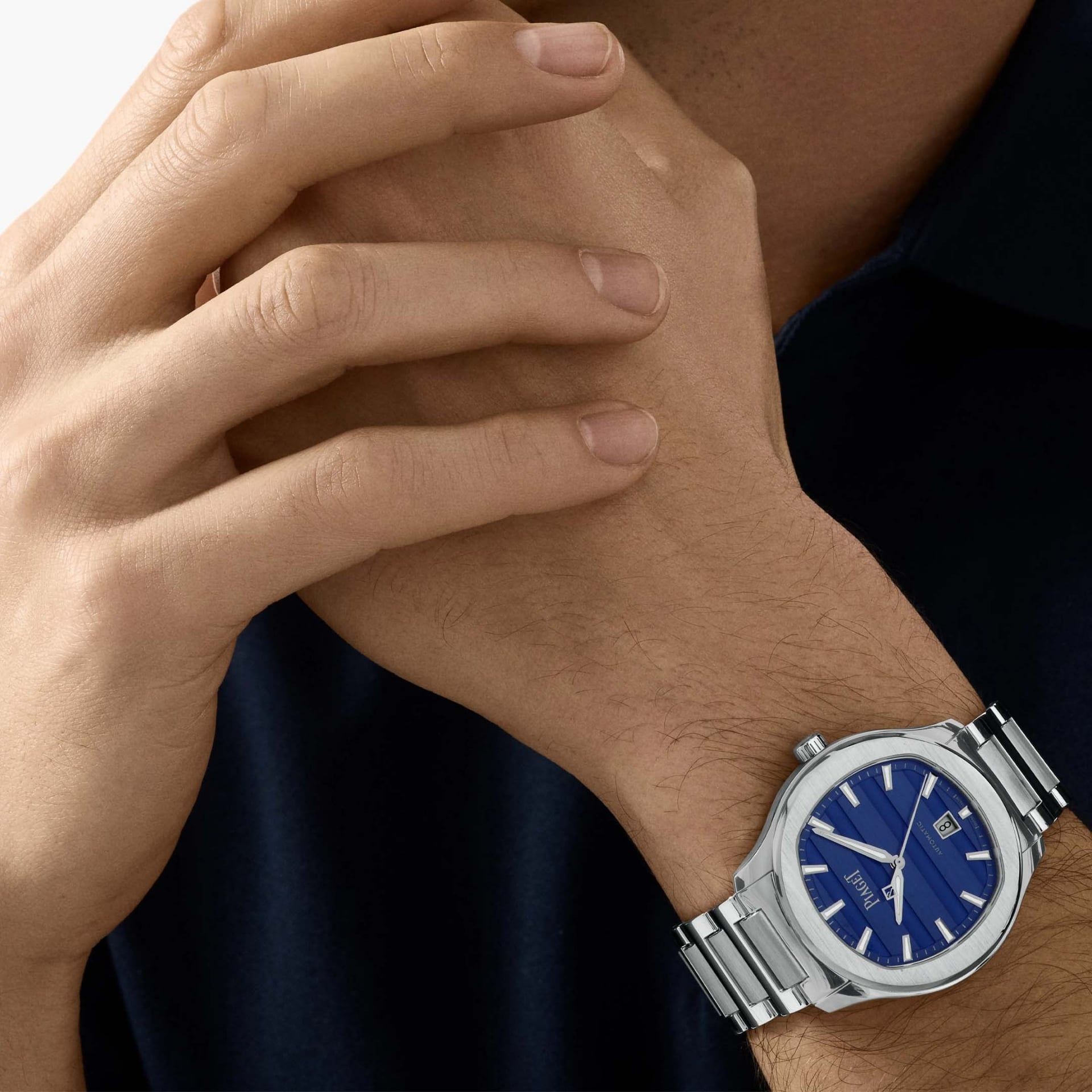 PIAGET Piaget Polo Signature Date 42 MM G0A51032