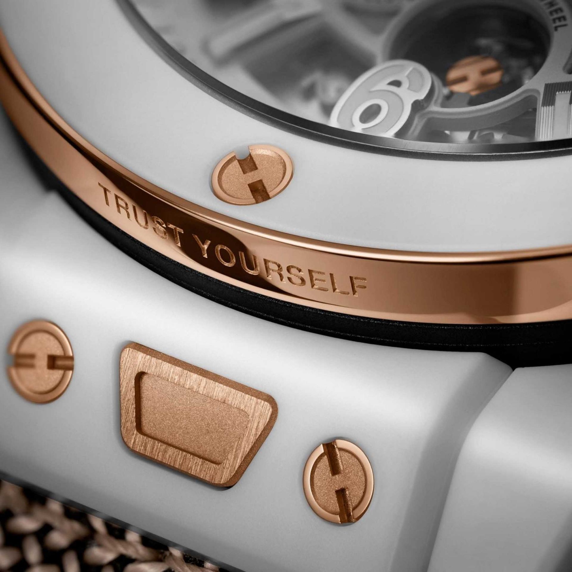 HUBLOT Big Bang Reloaded Kylian Mbappé White Ceramic 44 MM 421.HX.2019.NR.MBP26
