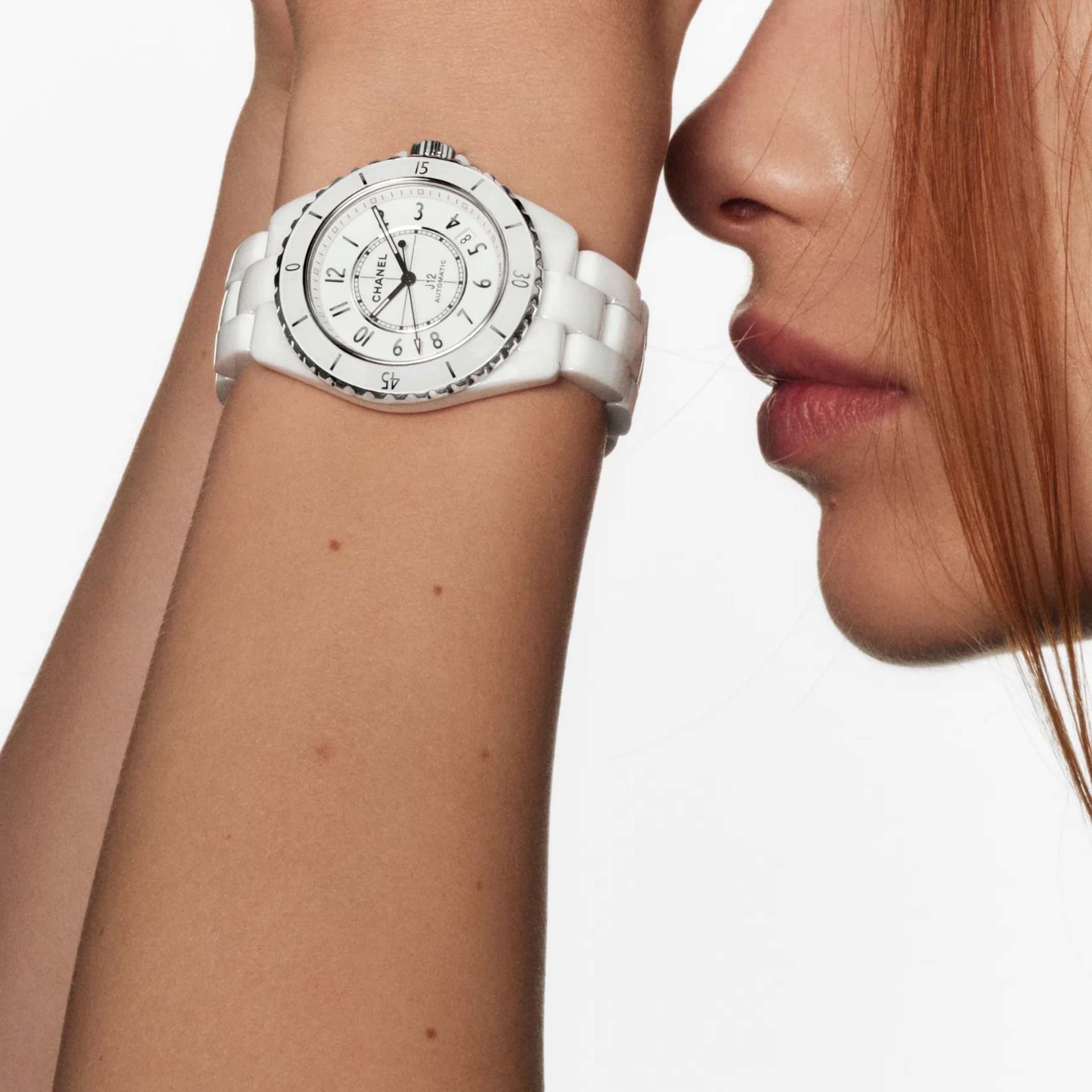 CHANEL J12 Calibro 12.1 38 MM H5700