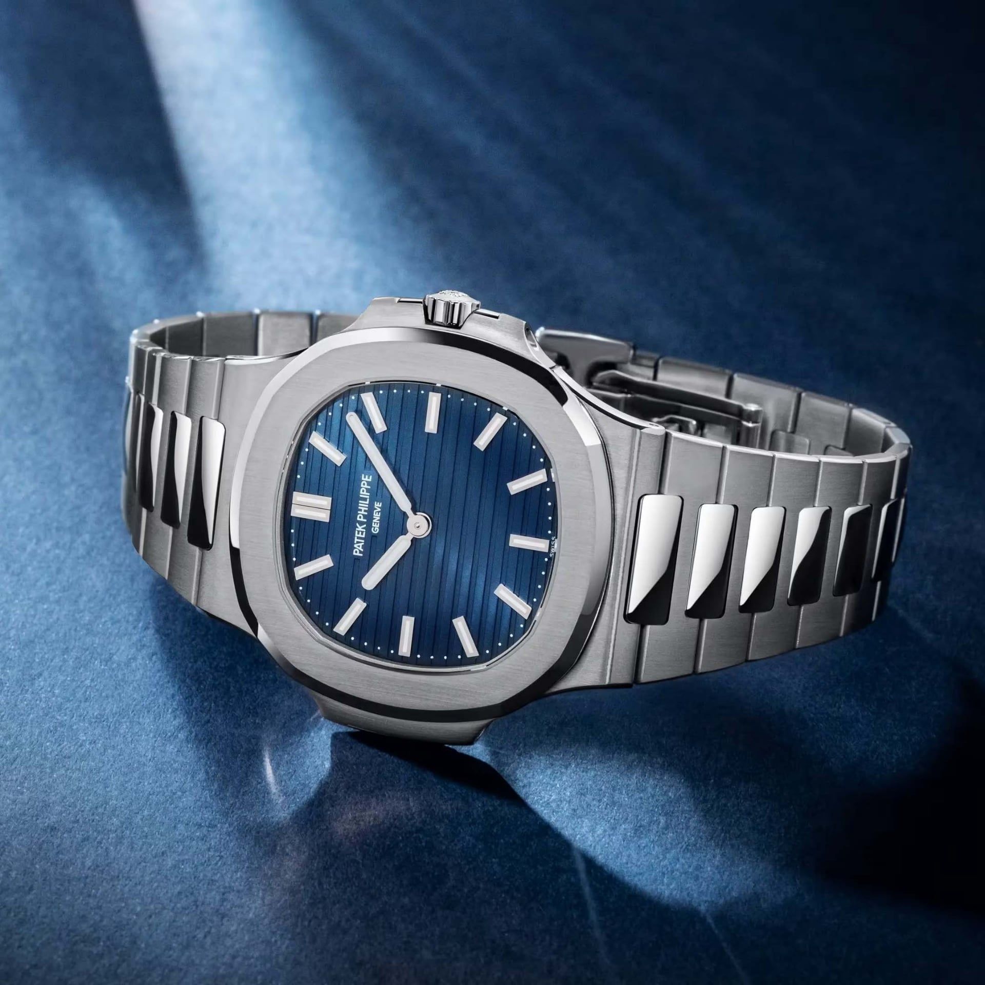 PATEK PHILIPPE Nautilus 41 MM 5810/1G-001