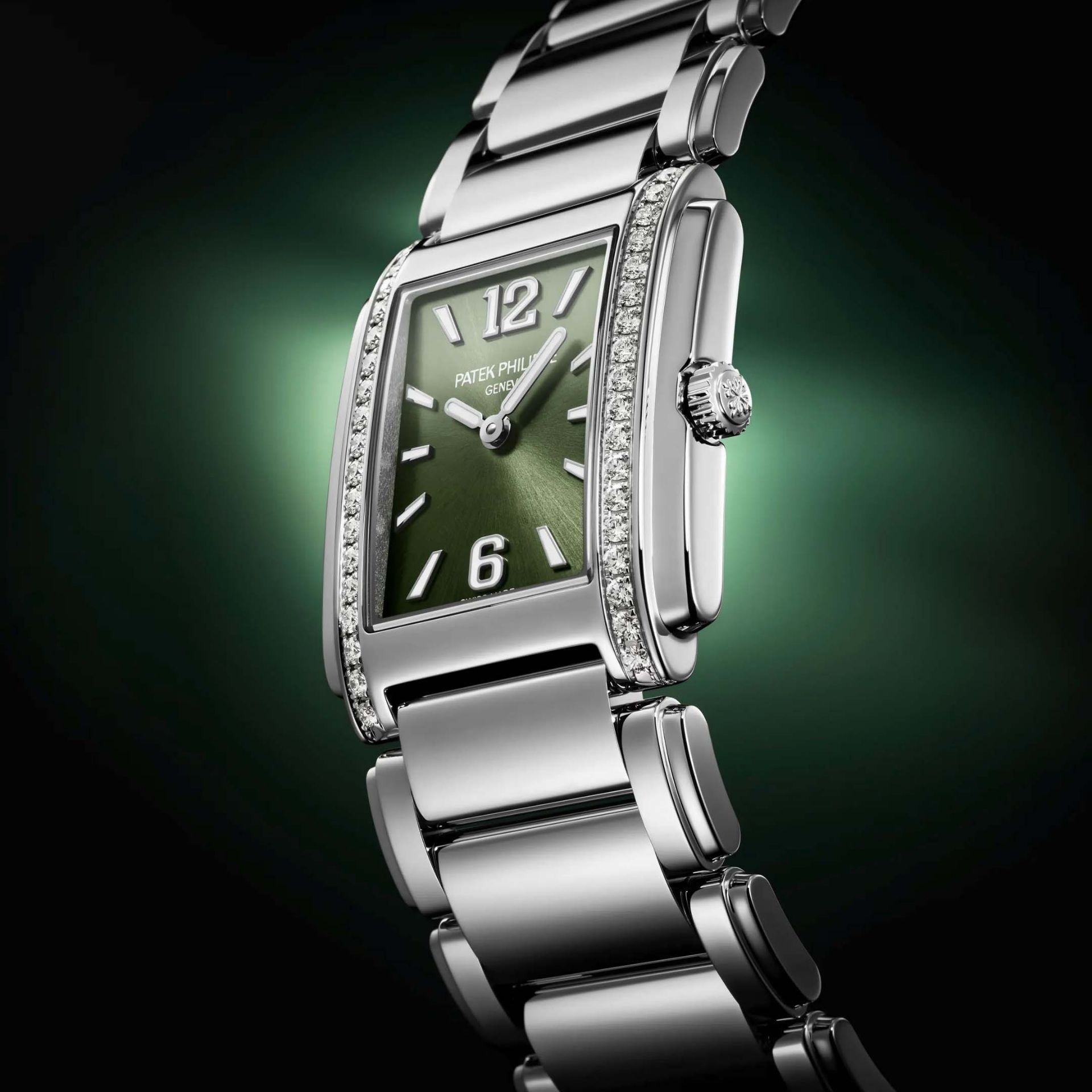 PATEK PHILIPPE Twenty-4 25 X 30  MM 4910/1200A-011