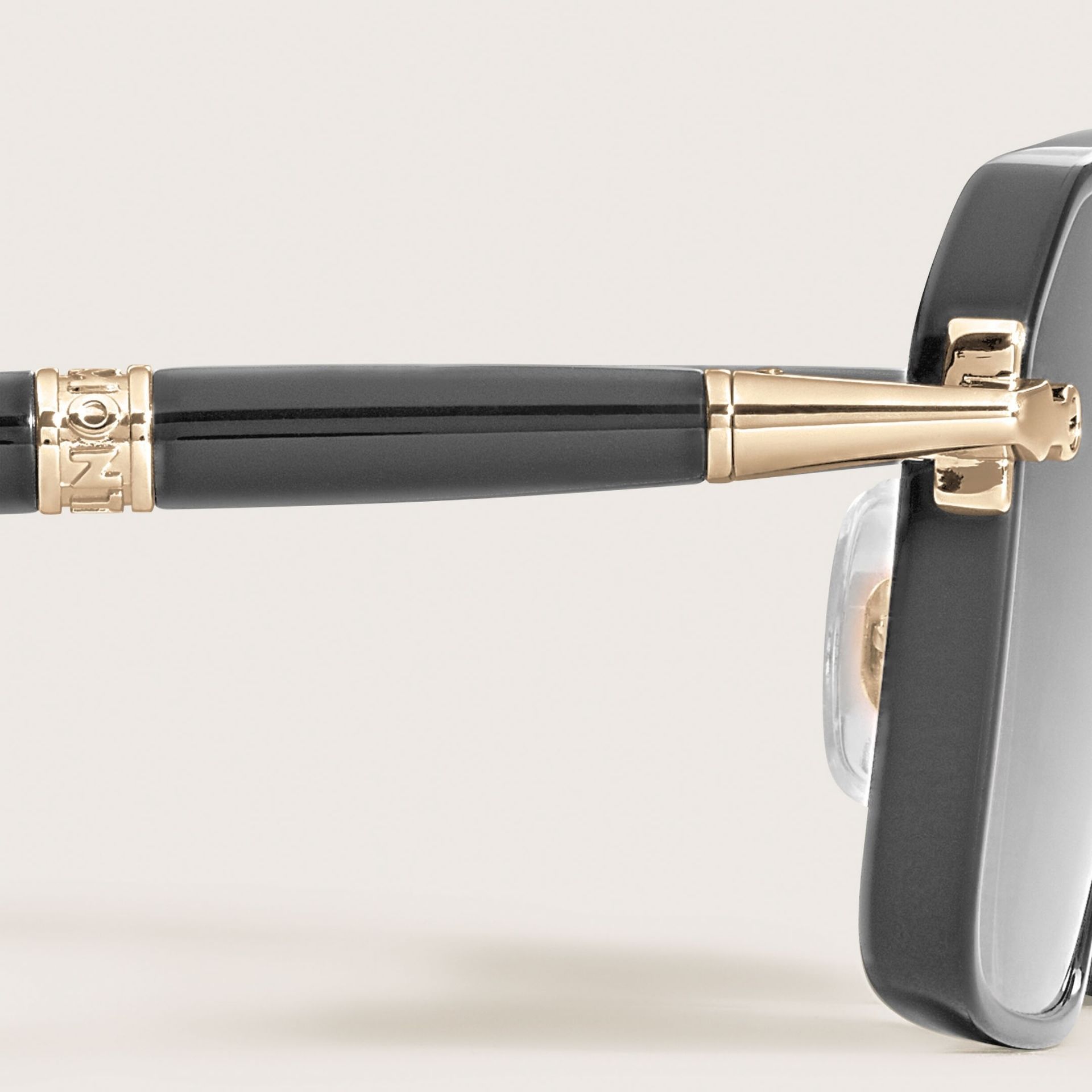 MONTBLANC Occhiali da Sole Rettangolari con Montatura in Metallo Nero  137182