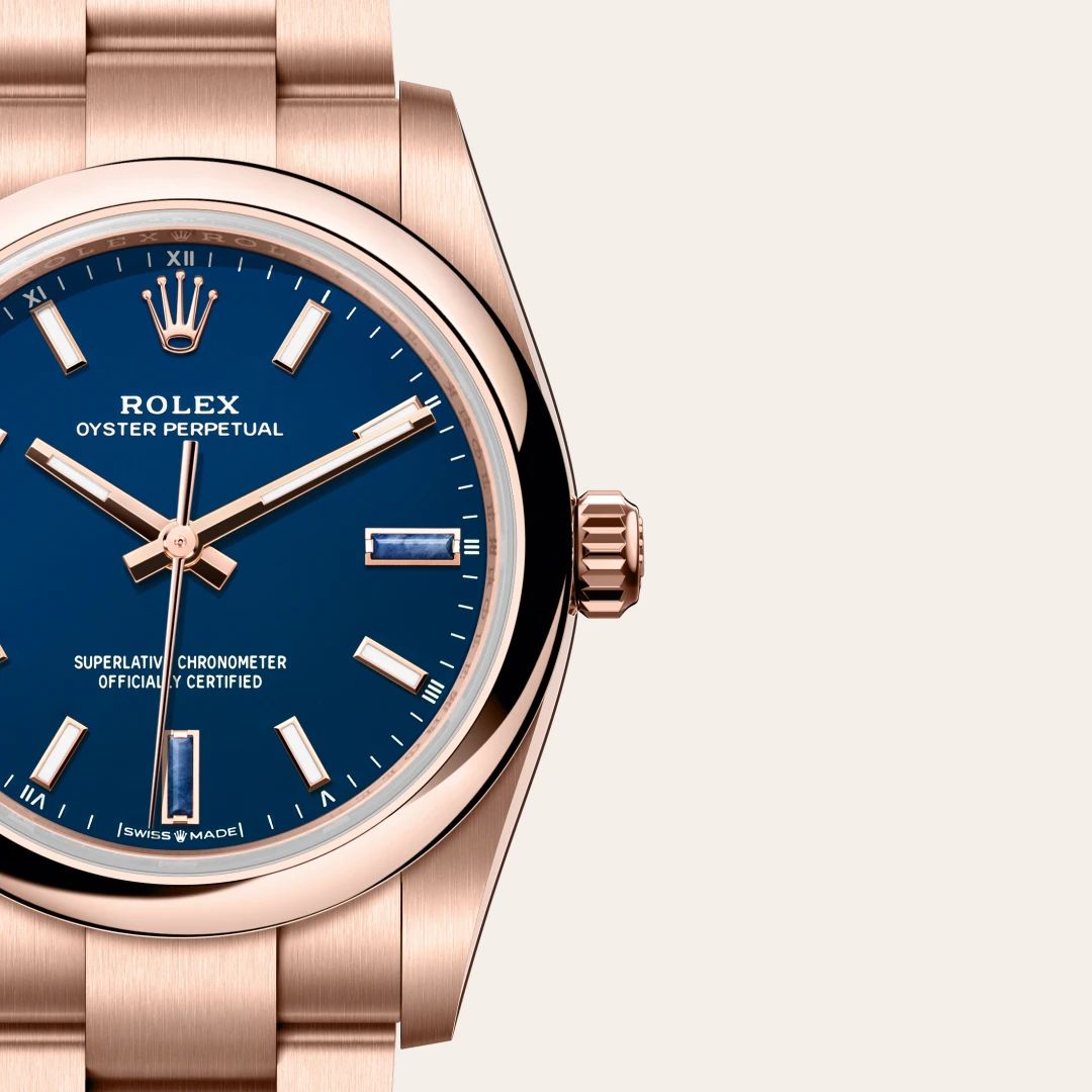 Rolex Oyster Perpetual 34 in Oystersteelcon “Butterfly mother-of-pearl pavé”, lunetta Domed, bracciale Oystersteel
