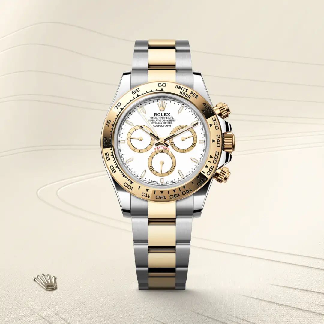Rolex Cosmograph Daytona in Oystersteelcon “Butterfly mother-of-pearl pavé”, lunetta Domed, bracciale Oystersteel