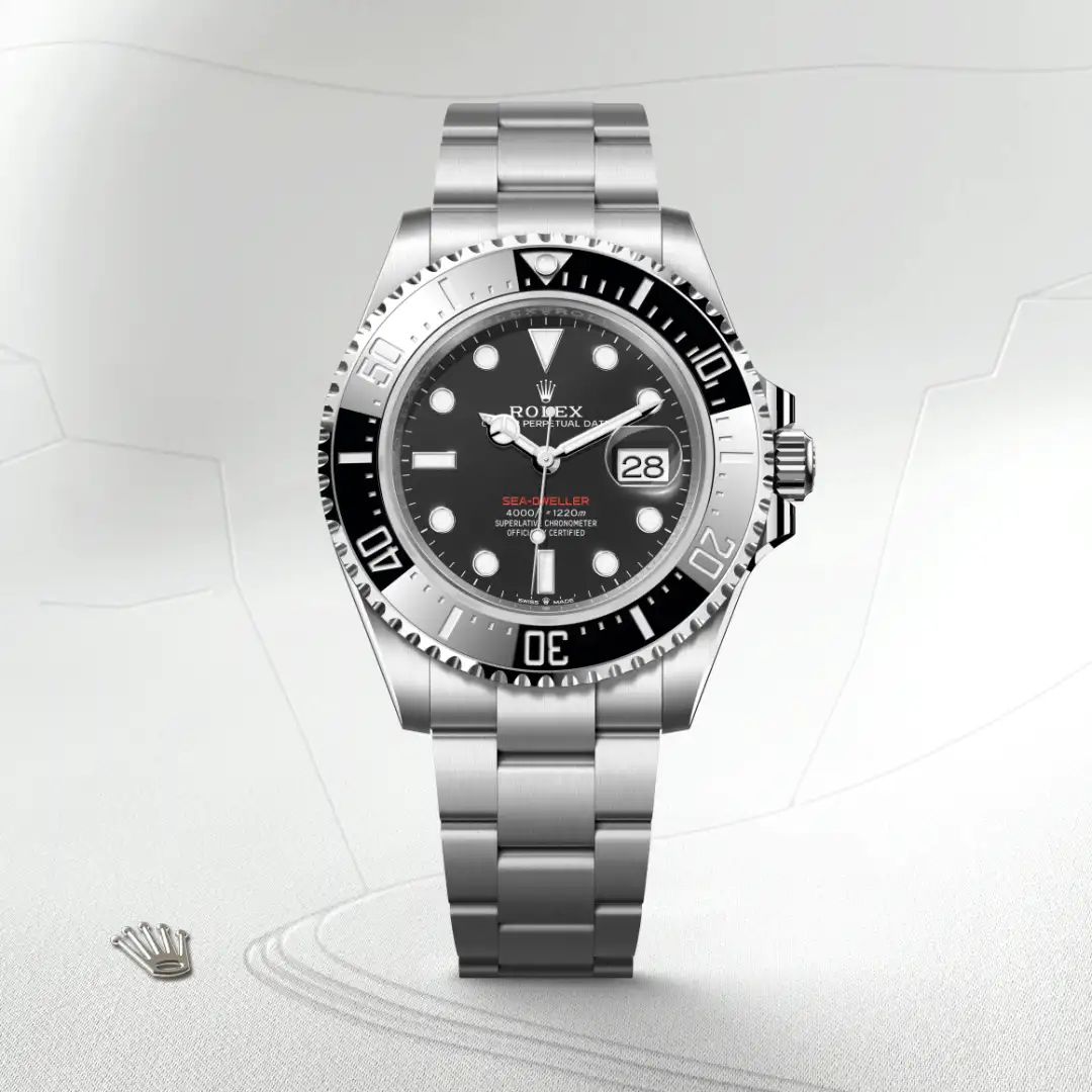 Rolex Sea-Dweller in Acciaio Oystersteelcon “Pavé madreperla farfalle”, lunetta Bombata, bracciale Acciaio Oystersteel