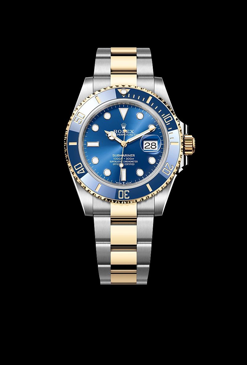 Rolex Submariner Date in Acciaio Oystersteelcon “Pavé madreperla farfalle”, lunetta Bombata, bracciale Acciaio Oystersteel