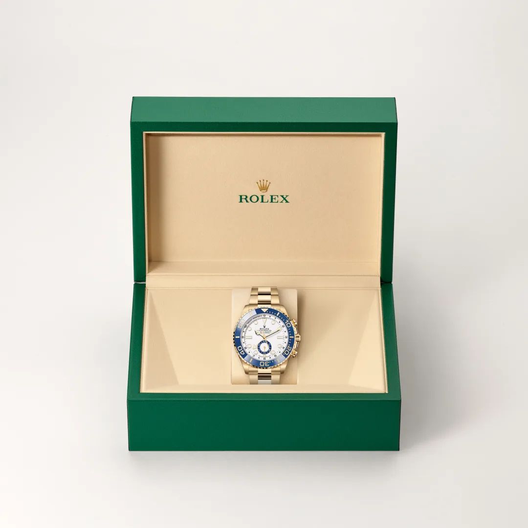 Rolex Yacht-Master II in Acciaio Oystersteelcon “Pavé madreperla farfalle”, lunetta Bombata, bracciale Acciaio Oystersteel