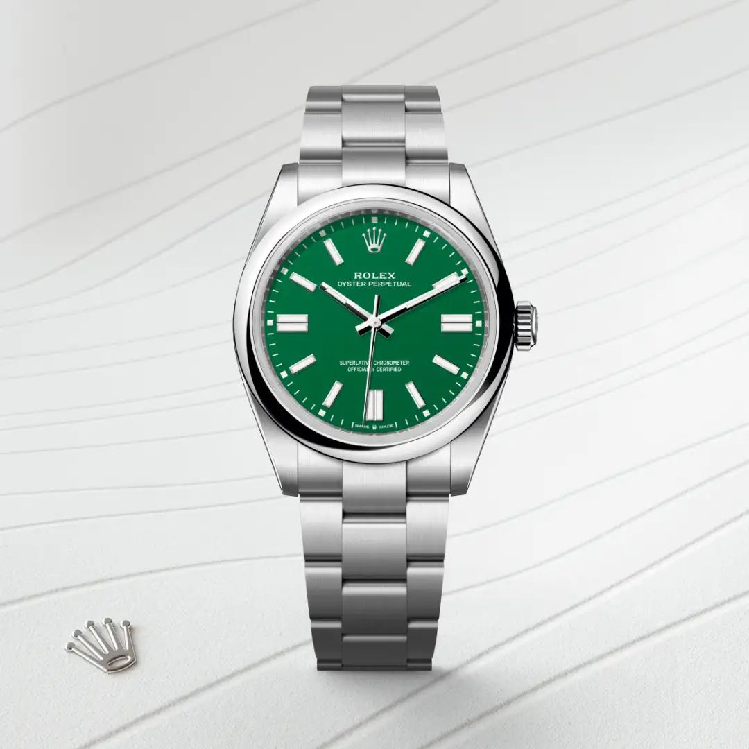 Rolex Oyster Perpetual 41 in Oystersteelcon “Butterfly mother-of-pearl pavé”, lunetta Domed, bracciale Oystersteel