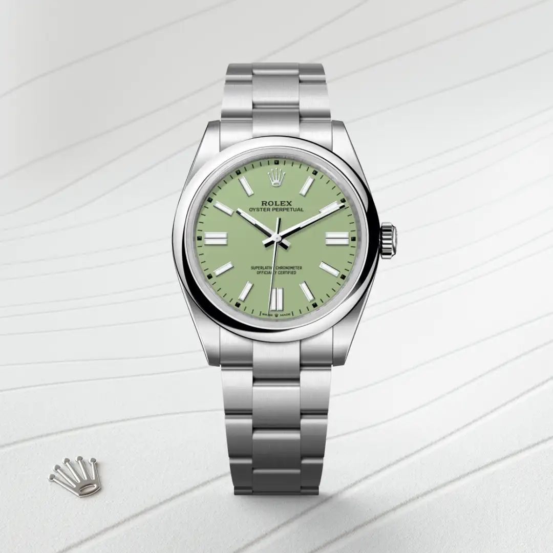 Rolex Oyster Perpetual 41 in Oystersteelcon “Butterfly mother-of-pearl pavé”, lunetta Domed, bracciale Oystersteel