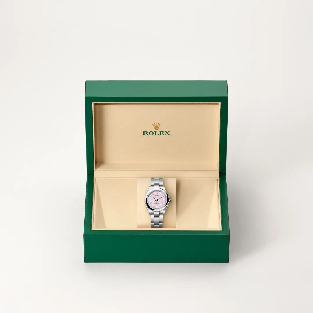 Rolex Oyster Perpetual 28 in Oystersteelcon “Butterfly mother-of-pearl pavé”, lunetta Domed, bracciale Oystersteel