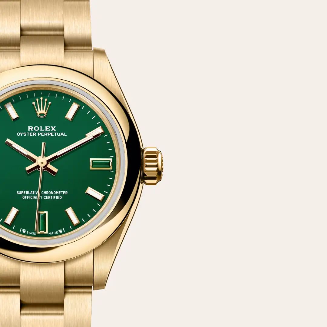 Rolex Oyster Perpetual 28 in Oystersteelcon “Butterfly mother-of-pearl pavé”, lunetta Domed, bracciale Oystersteel