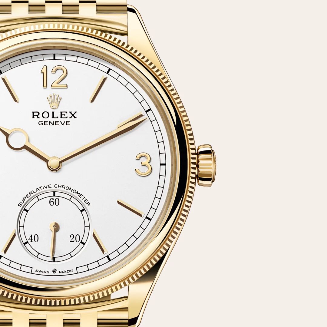 Rolex 1908 in Acciaio Oystersteelcon “Pavé madreperla farfalle”, lunetta Bombata, bracciale Acciaio Oystersteel