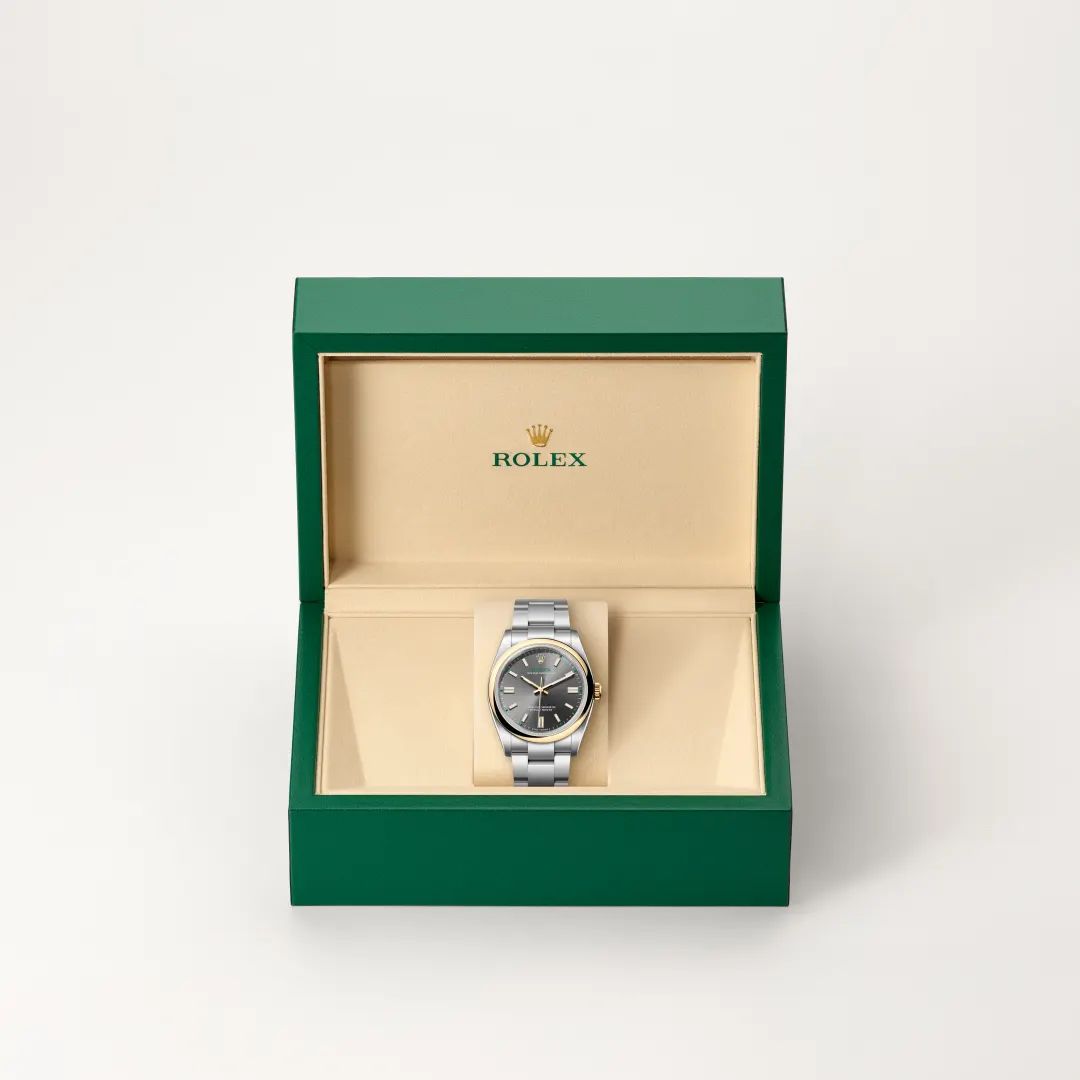 Rolex Oyster Perpetual 36 in Acciaio Oystersteelcon “Pavé madreperla farfalle”, lunetta Bombata, bracciale Acciaio Oystersteel