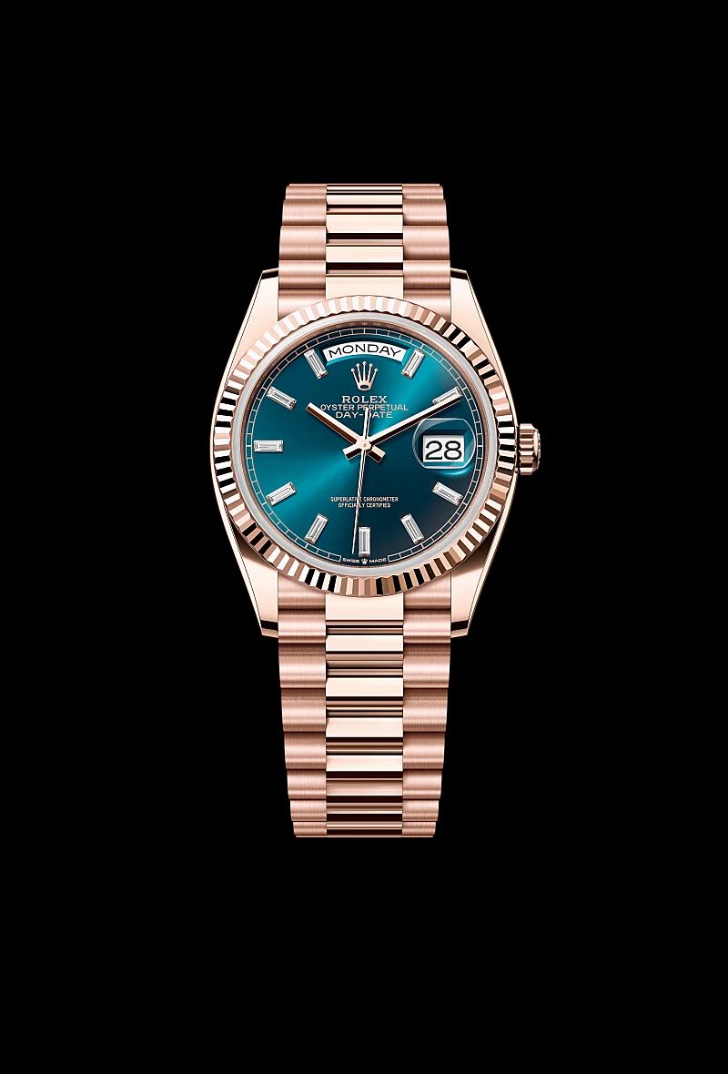 Rolex Day-Date 36 in Oystersteelcon “Butterfly mother-of-pearl pavé”, lunetta Domed, bracciale Oystersteel