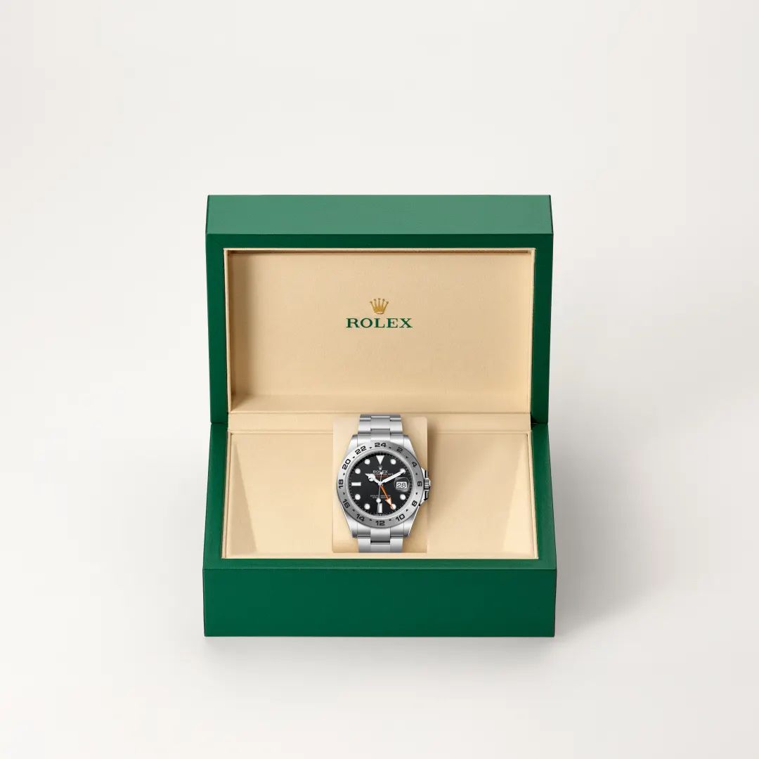 Rolex Explorer II in Oystersteelcon “Butterfly mother-of-pearl pavé”, lunetta Domed, bracciale Oystersteel